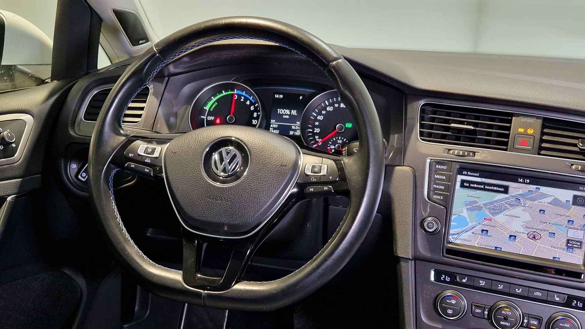 Volkswagen e-Golf | Adaptive Cruise Control | Camera | Stoelverwarming - 11/25