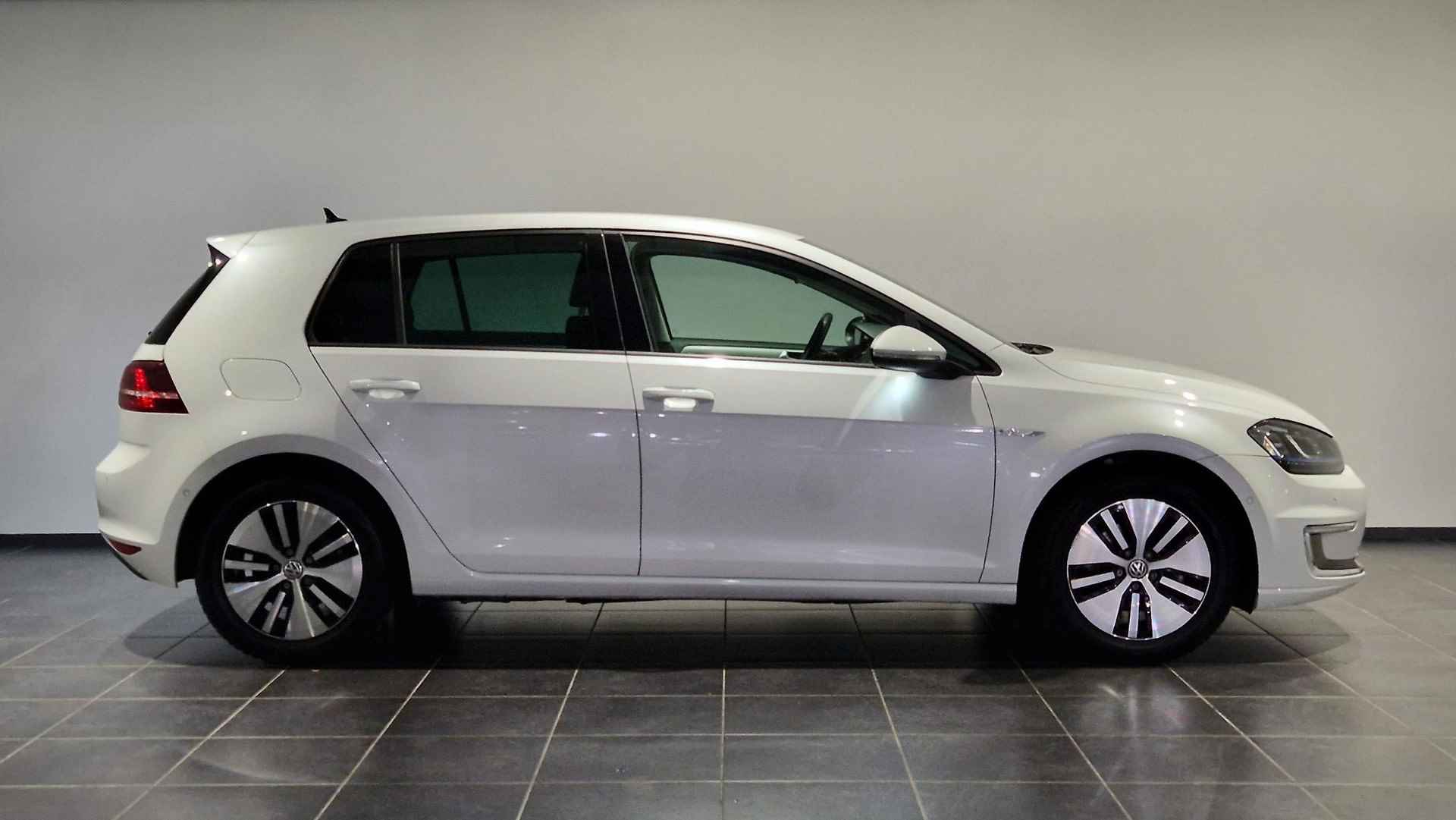 Volkswagen e-Golf | Adaptive Cruise Control | Camera | Stoelverwarming - 21/25