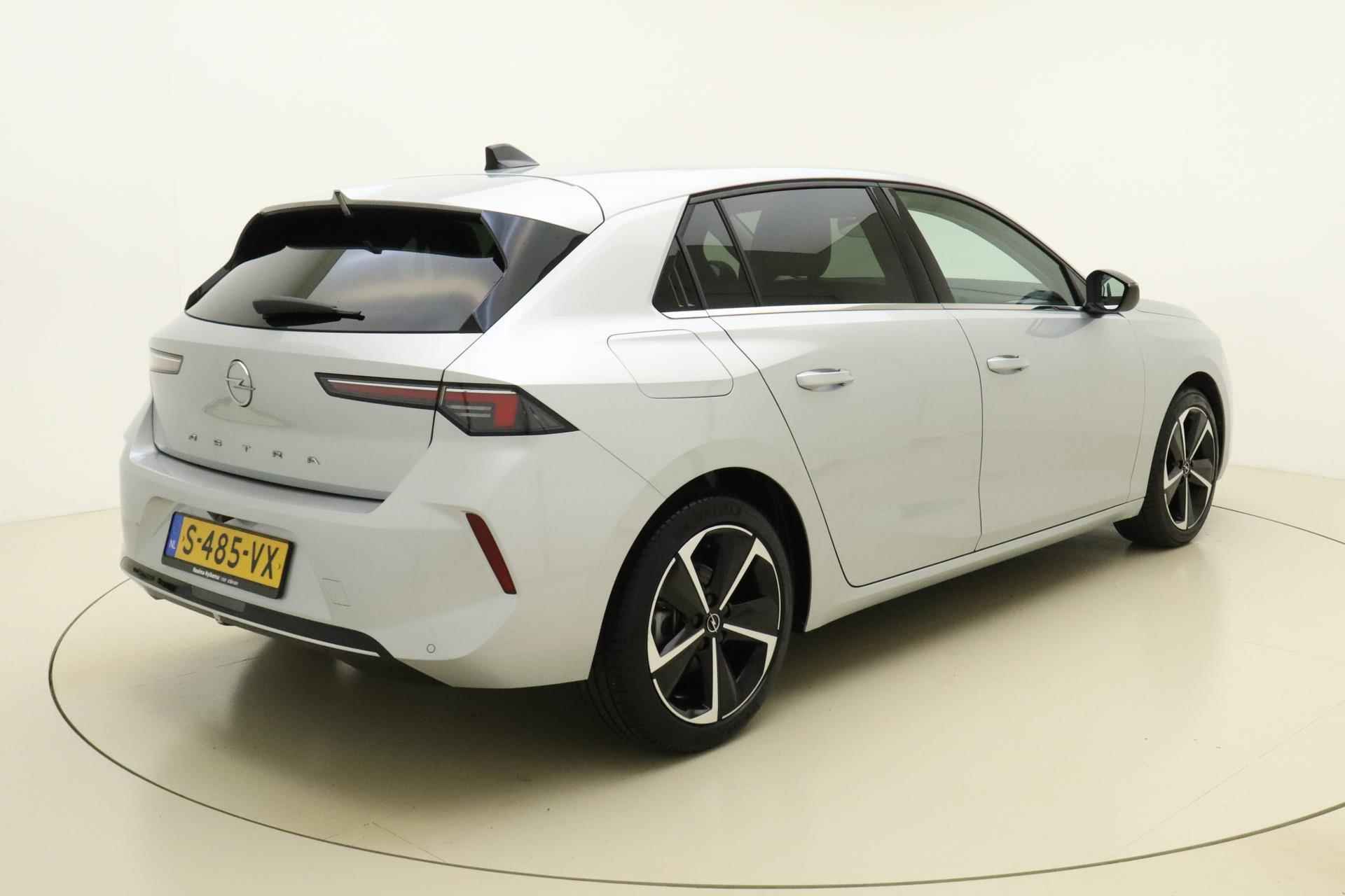 Opel Astra 1.2 GS Line 130 PK Automaat | Navigatie via Apple Carplay | Climate control | Camera | Getint glas | Lichtmetalen velgen - 3/38