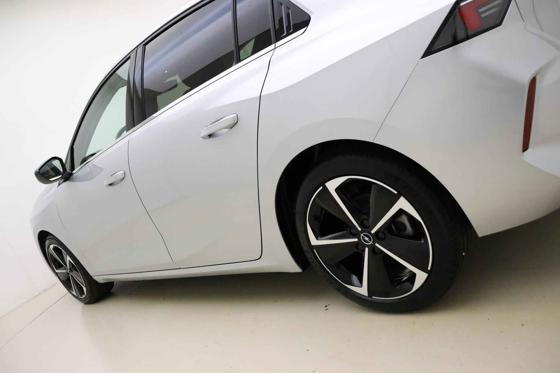 Opel Astra 1.2 GS Line 130 PK Automaat | Navigatie via Apple Carplay | Climate control | Camera | Getint glas | Lichtmetalen velgen - 17/38