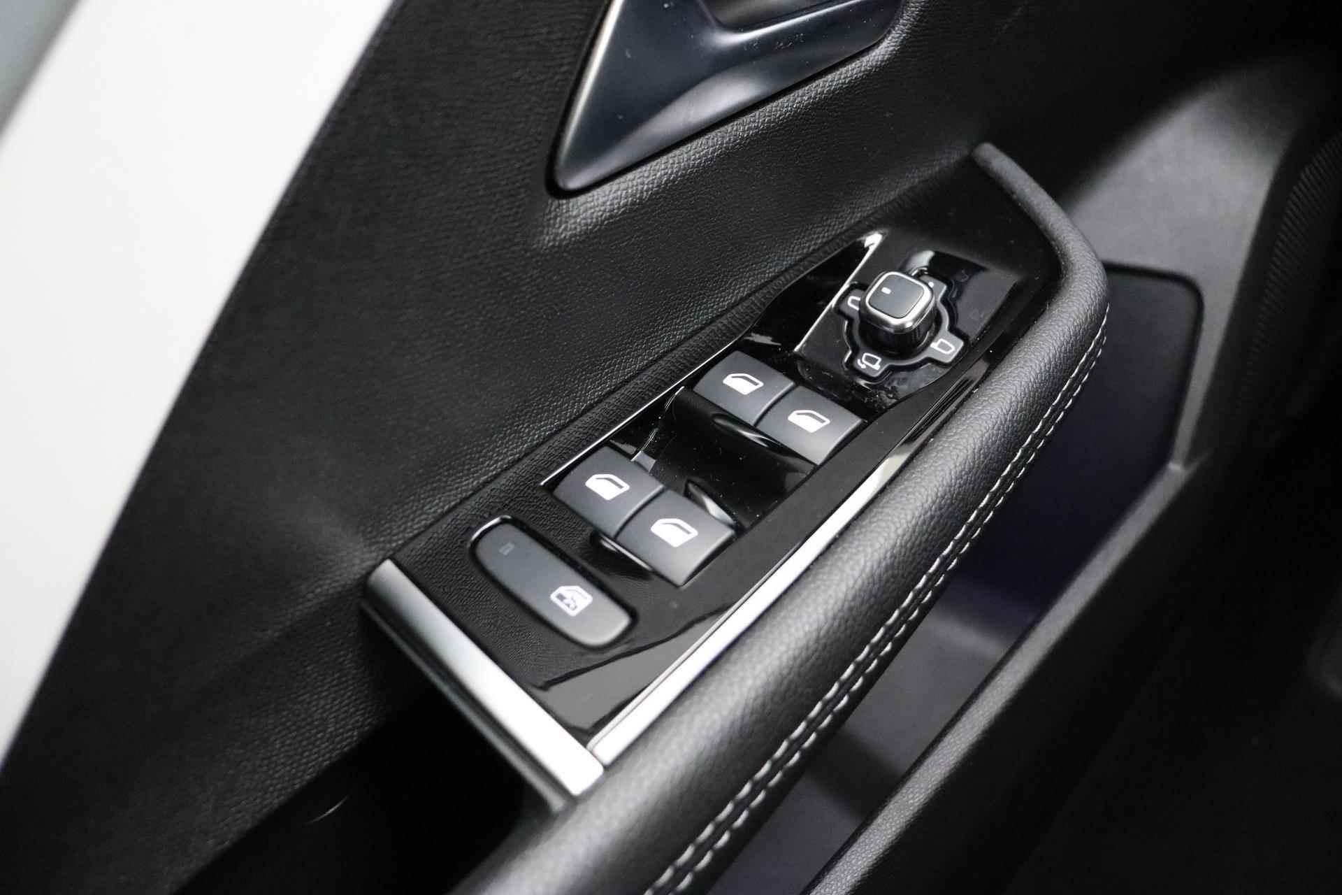 Opel Astra 1.2 GS Line 130 PK Automaat | Navigatie via Apple Carplay | Climate control | Camera | Getint glas | Lichtmetalen velgen - 20/38