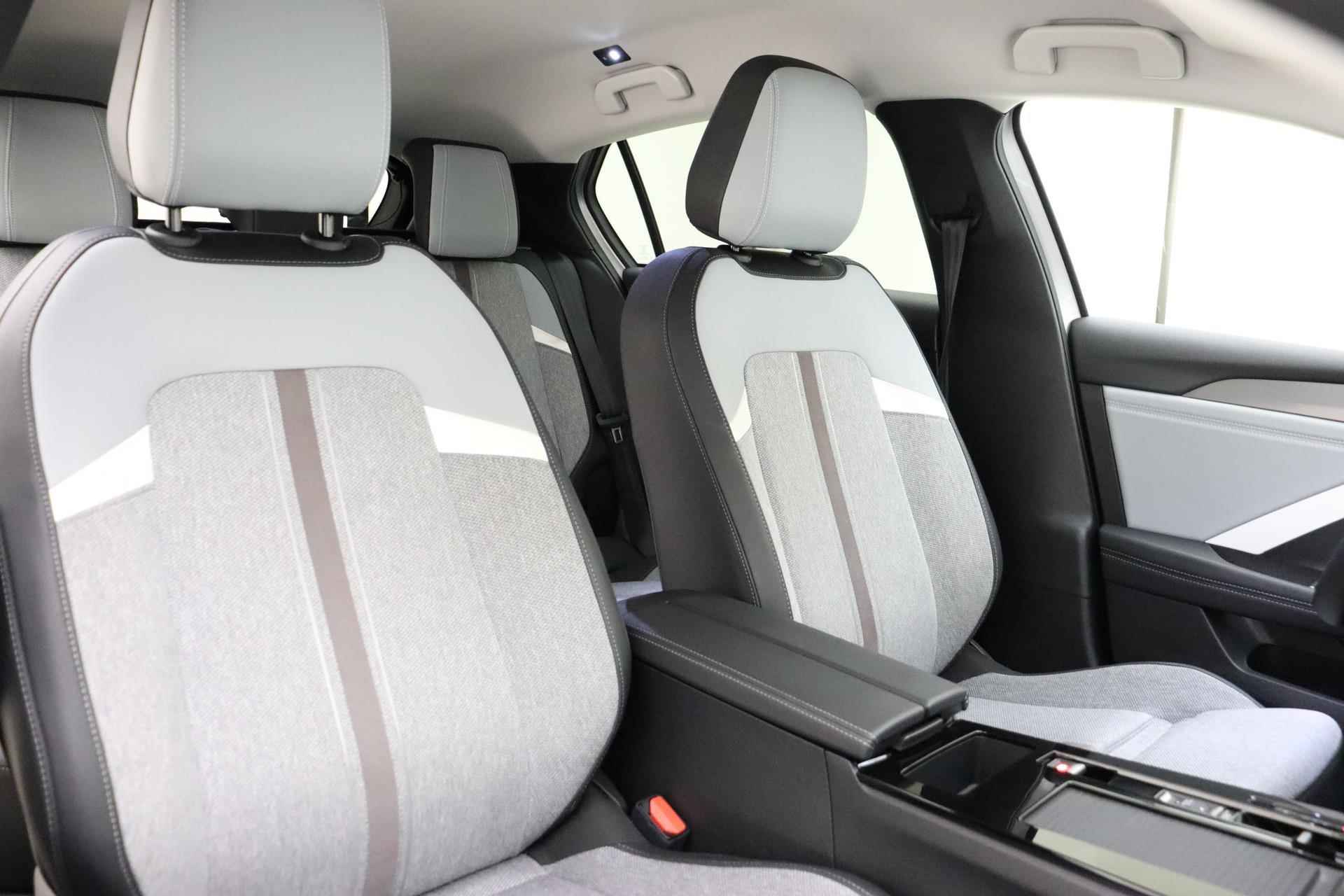Opel Astra 1.2 GS Line 130 PK Automaat | Navigatie via Apple Carplay | Climate control | Camera | Getint glas | Lichtmetalen velgen - 11/40