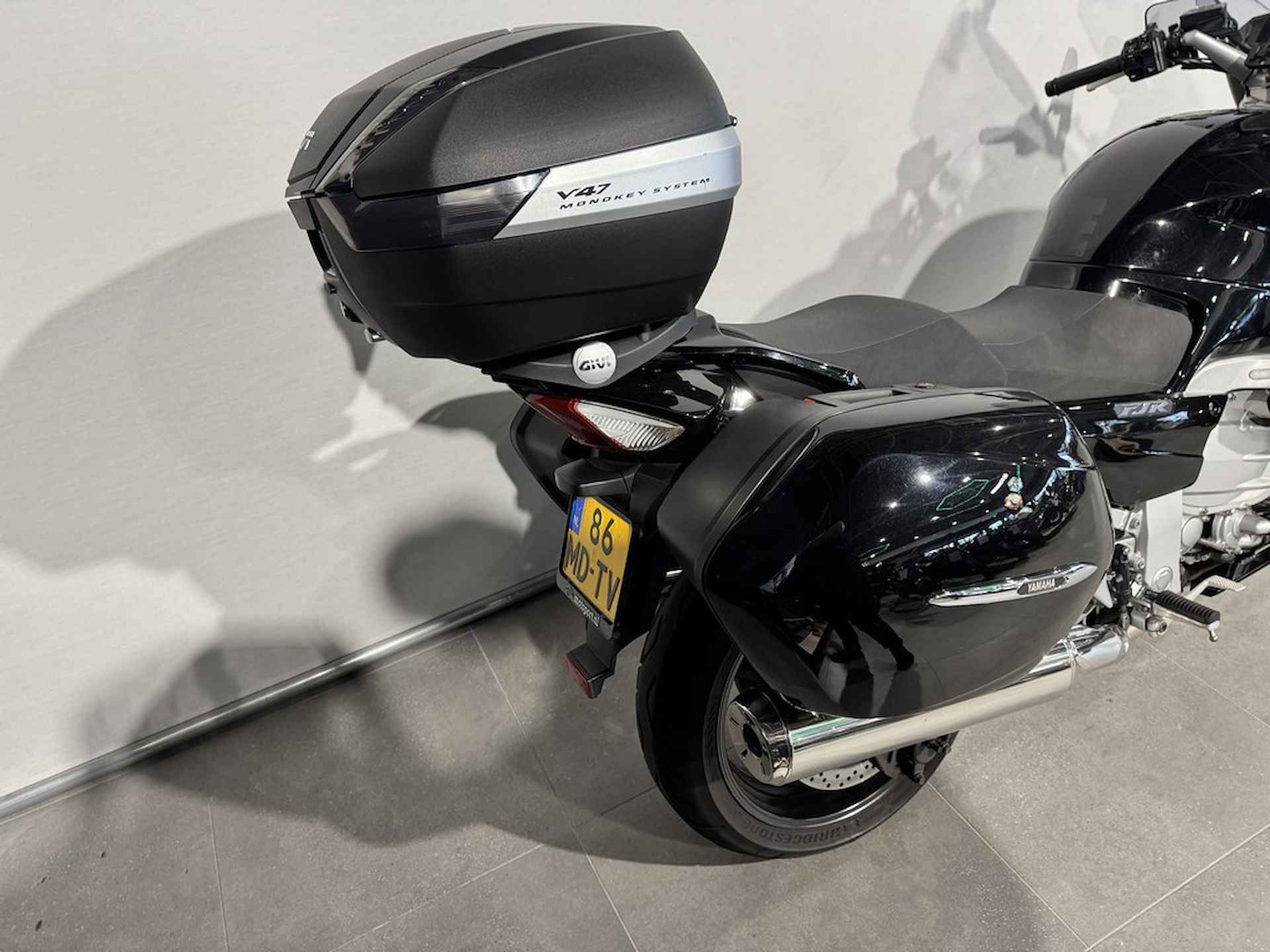 Yamaha FJR 1300 AE - 6/9