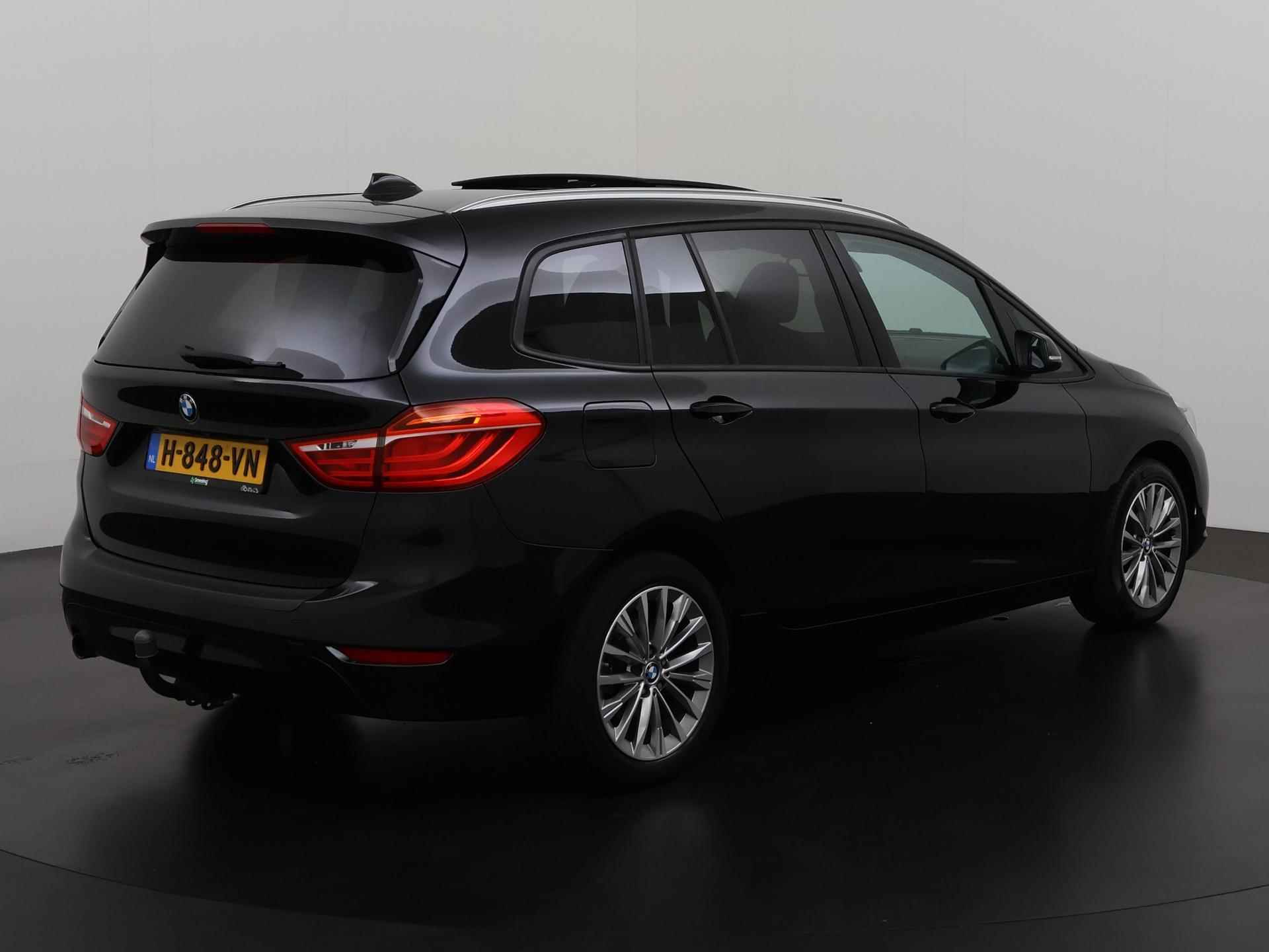 BMW 2-serie Gran Tourer 218i 7 Persoons Automaat | Panoramadak | Trekhaak | Zondag Open! - 4/39