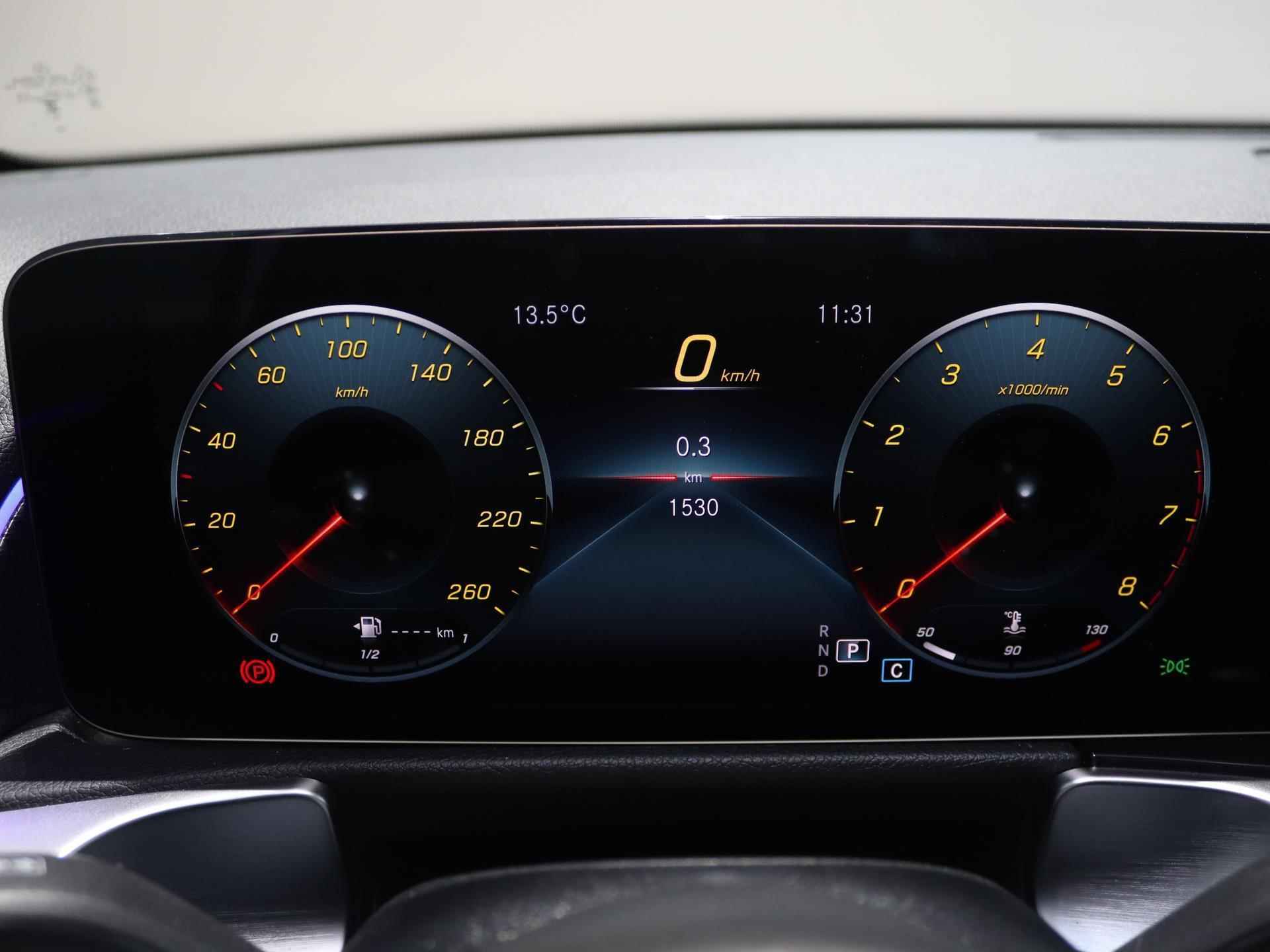 Mercedes-Benz GLB 180 AMG Line | Panoramadak | EasyPack Achterklep | Stoelverwarming | Nightpakket incl. 20'' | 360 camera | Multibeam Led - 18/24