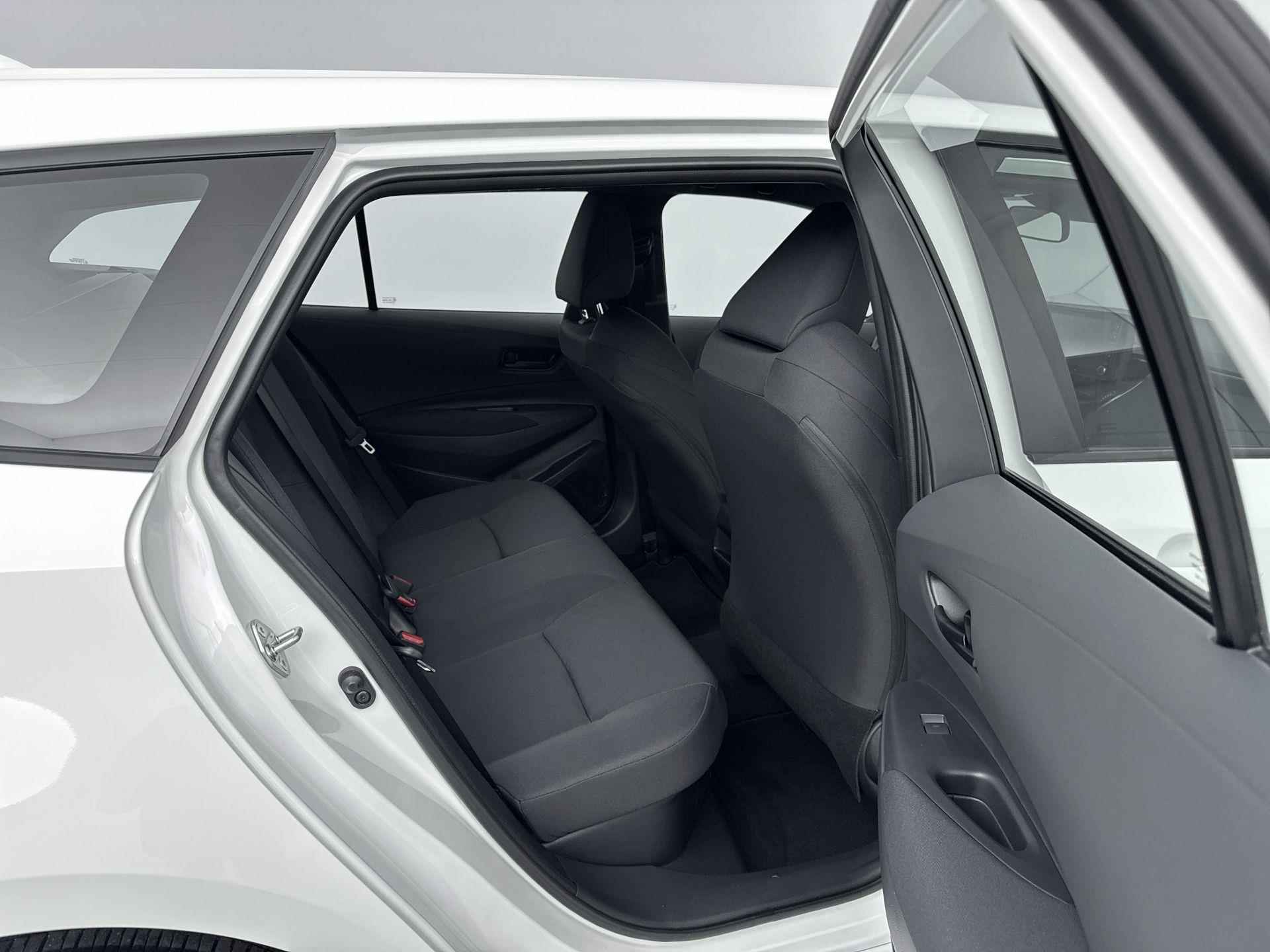 Toyota Corolla Touring Sports Hybrid Comfort 122pk Automaat | Climate Control | Camera | Parkeersensoren Achter | Rijstrooksensor | Adaptieve Cruise Control - 18/31