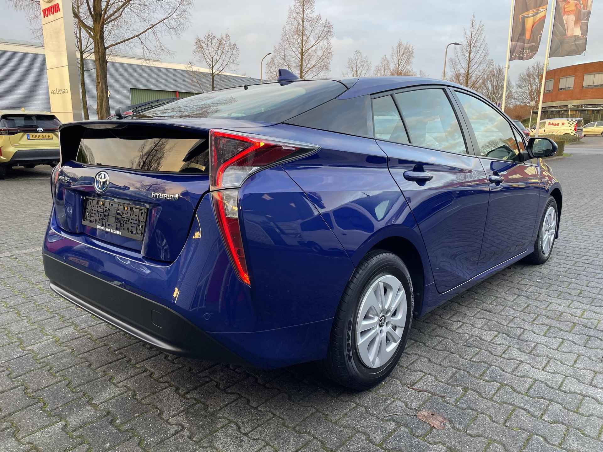 Toyota Prius 1.8 HYBRID ASPIRATION PARK-SENSOREN KEYLESS CLIMA AD-CRUISE CAMERA - 3/24