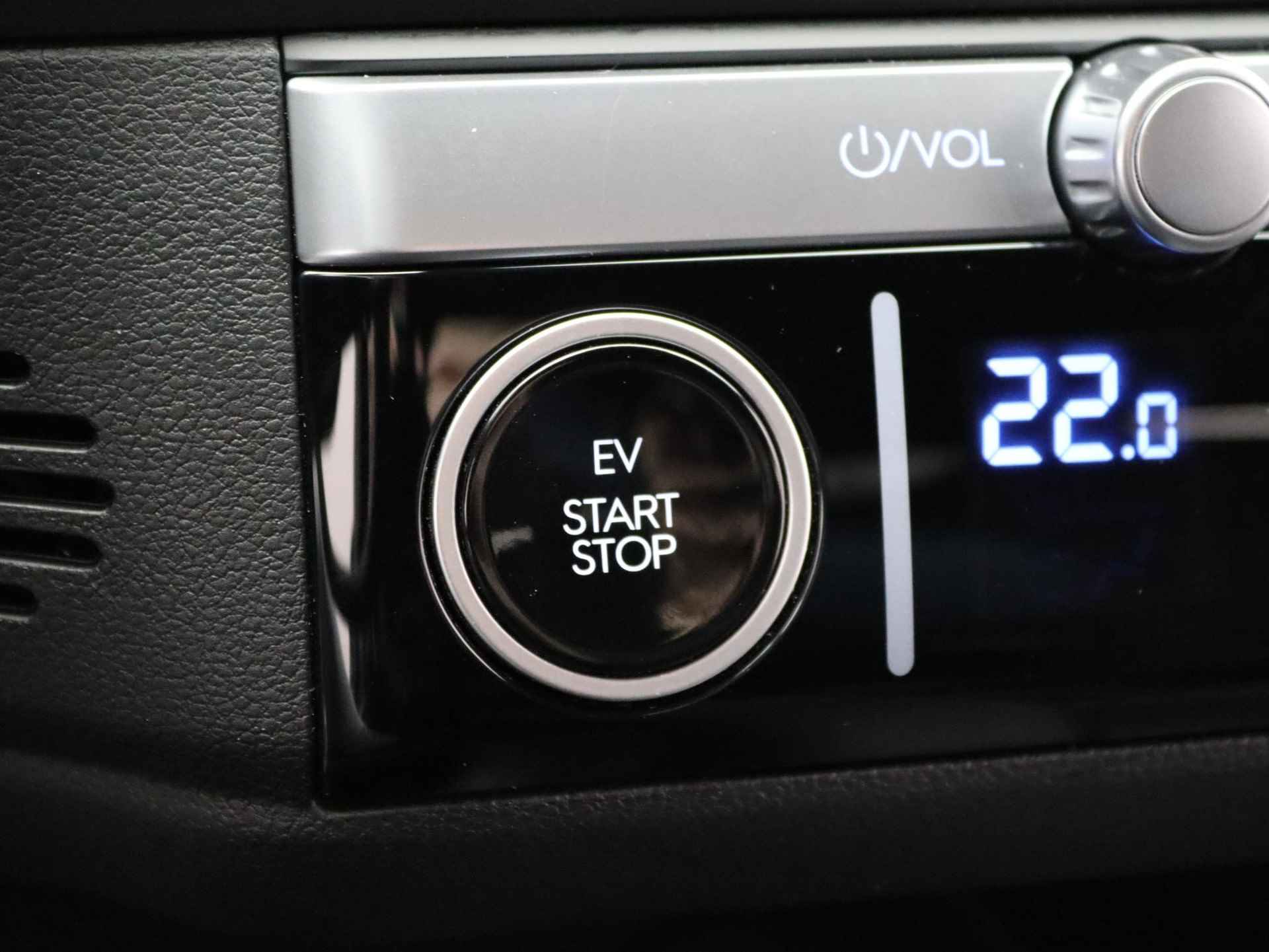 Hyundai IONIQ 6 Connect 77 kWh | 20 inch velgen | Navigatie | Stoelverwarming | DAB+ | Achteruitrij camera | Stuurverwarming | - 20/53