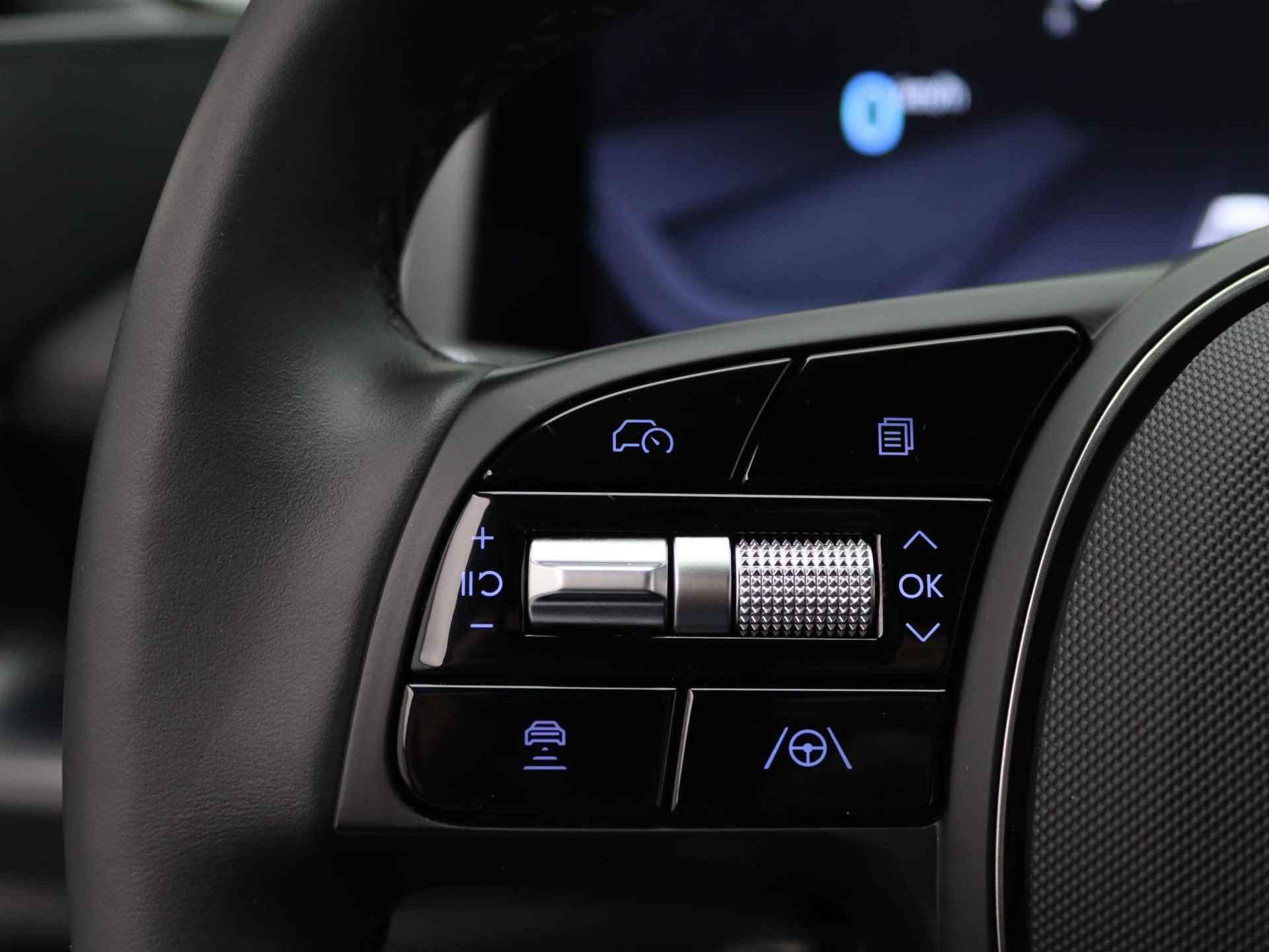 Hyundai IONIQ 6 Connect 77 kWh | 20 inch velgen | Navigatie | Stoelverwarming | DAB+ | Achteruitrij camera | Stuurverwarming | - 25/53