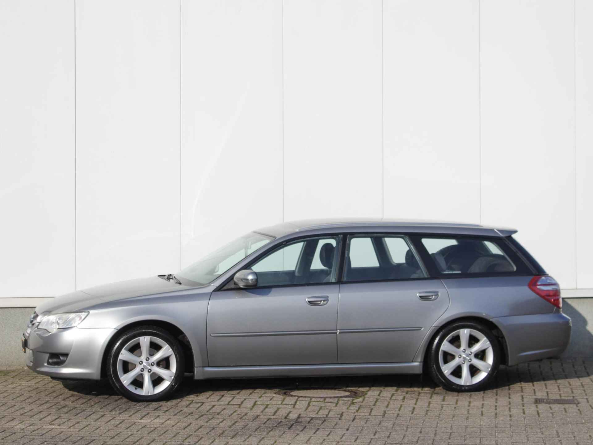 Subaru Legacy Touring Wagon 2.0R Comfort Automaat | Cruise | Airco | Lm-Velgen | Trekhaak - 2/22