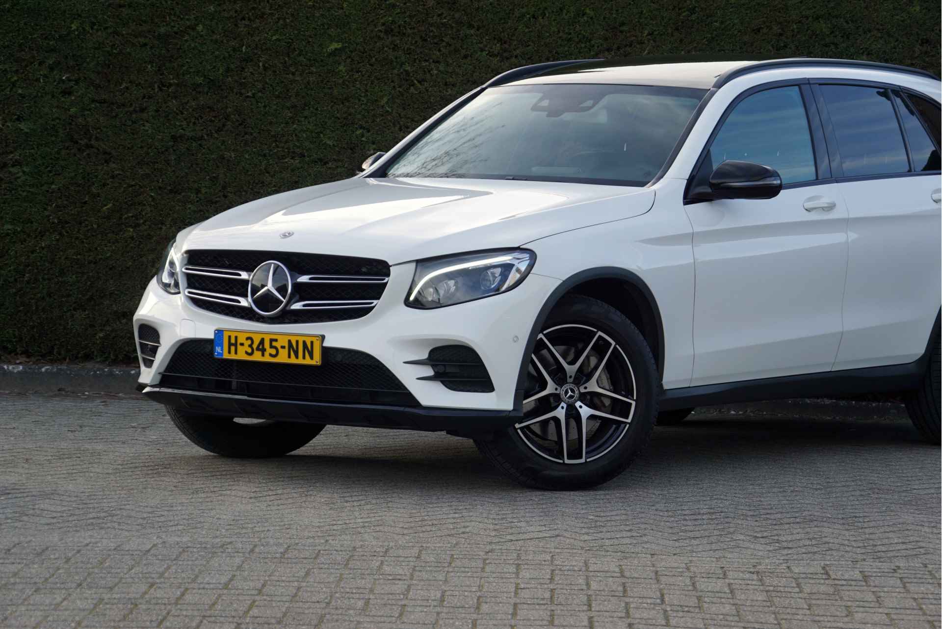 Mercedes-Benz GLC 250 4MATIC AMG Line | Distronic Trekhaak Night - 27/61