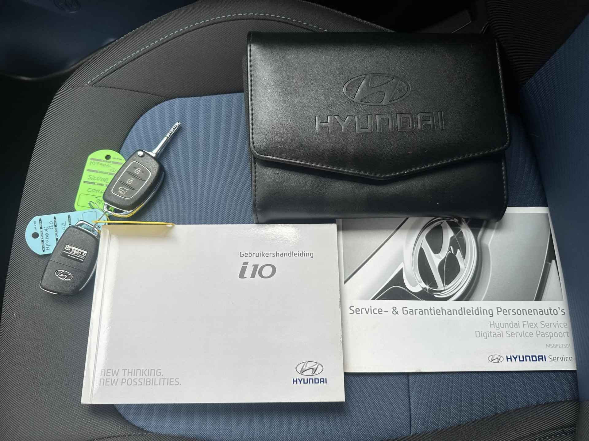 Hyundai i10 1.0i i-Motion Comfort Clima / Cruise control / Radio / Elektrische ramen voor+achter / Dealer onderhouden / USB  / - 15/29