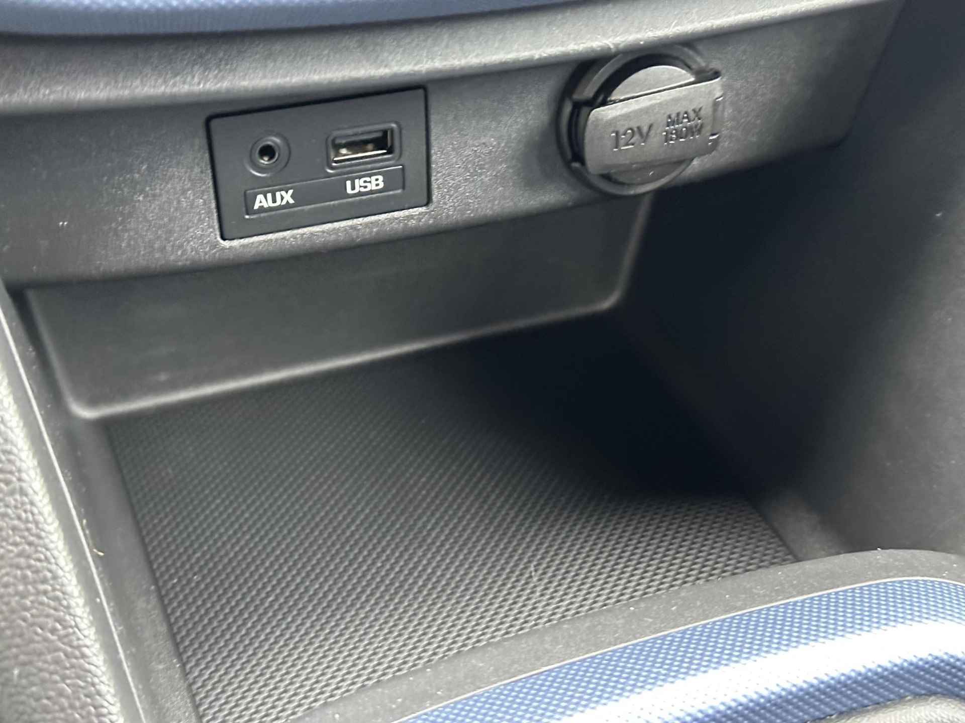 Hyundai i10 1.0i i-Motion Comfort Clima / Cruise control / Radio / Elektrische ramen voor+achter / Dealer onderhouden / USB  / - 27/29