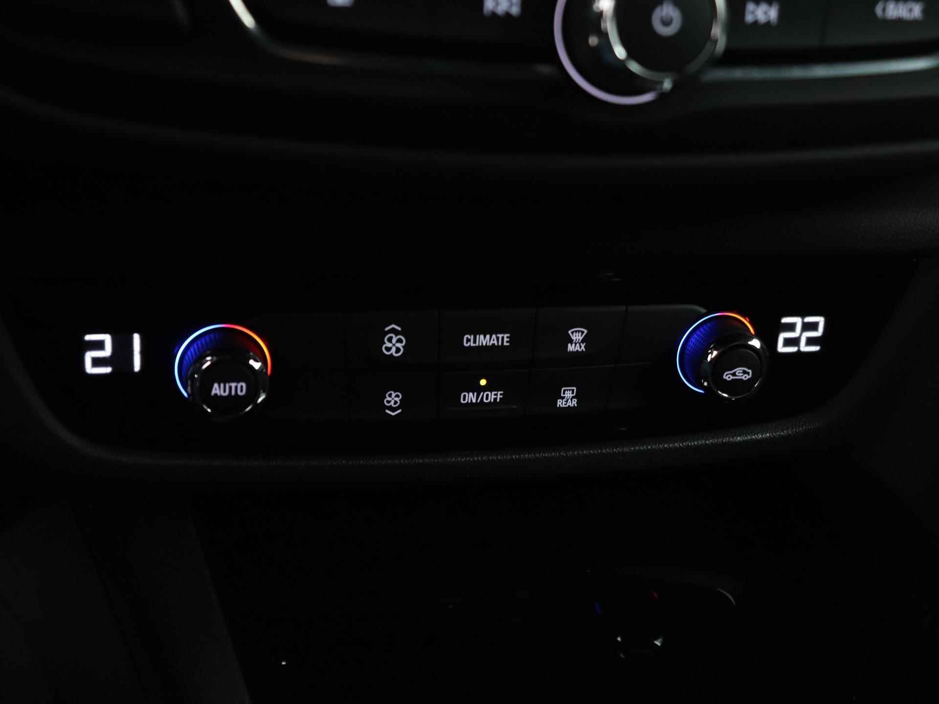 Opel Insignia Sports Tourer 1.5 CDTI Ultimate | Bose audio | Trekhaak | Navigatie | Zeer compleet! - 12/23