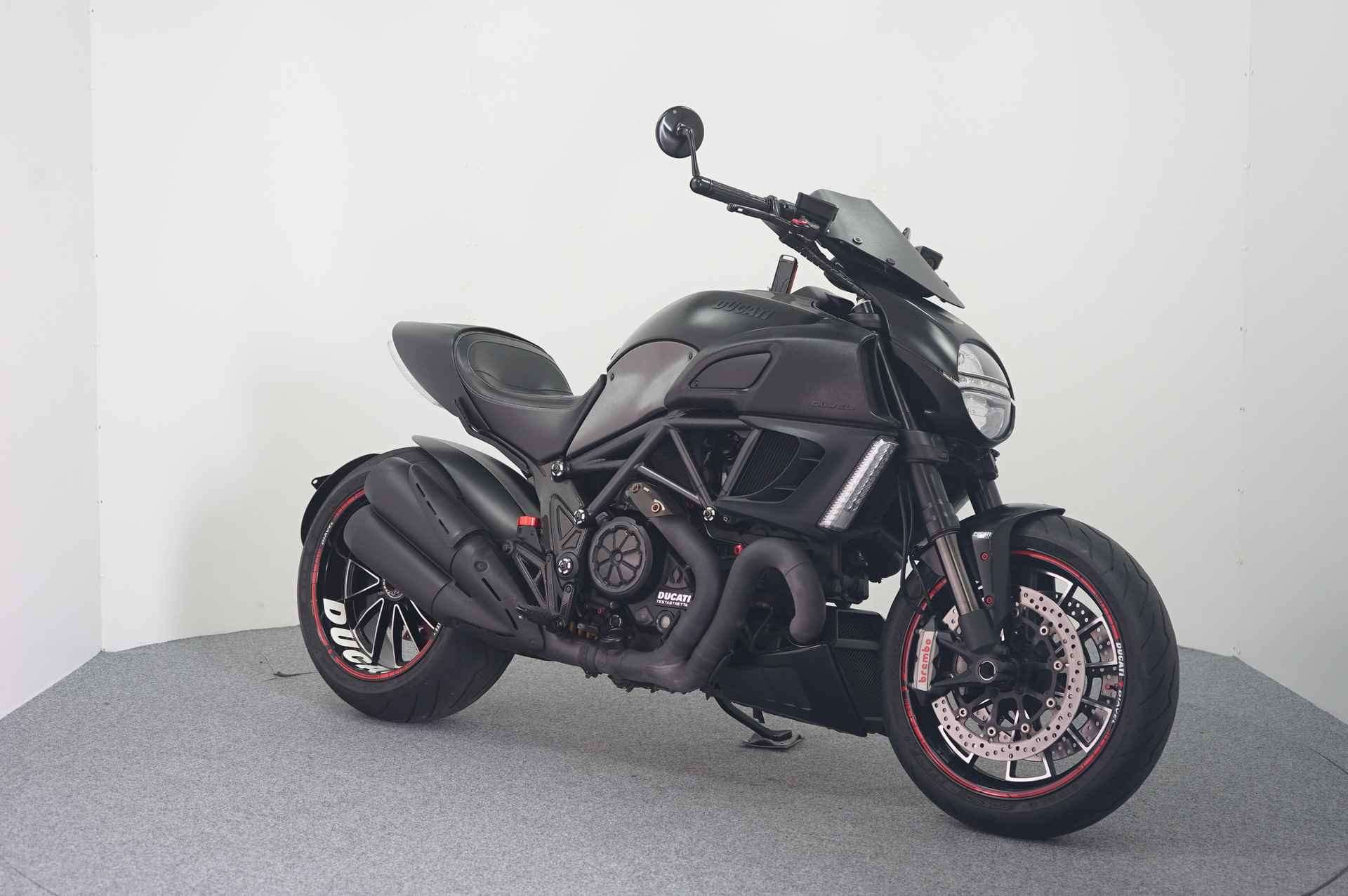 Ducati DIAVEL AMG CHROMO - 2/18