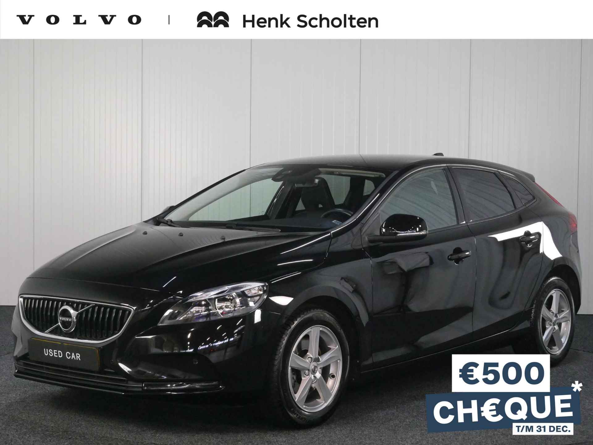 Volvo V40 T2 123PK Momentum, High Performance Audio, Cruise Control, Navigatiesysteem, LED Dagrijverlichting, Lederen/Stof Bekleding, Regensensor, Elektrische Ramen Voor En Achter, Buitenspiegels Verwarmbaar En Verstelbaar - 1/43