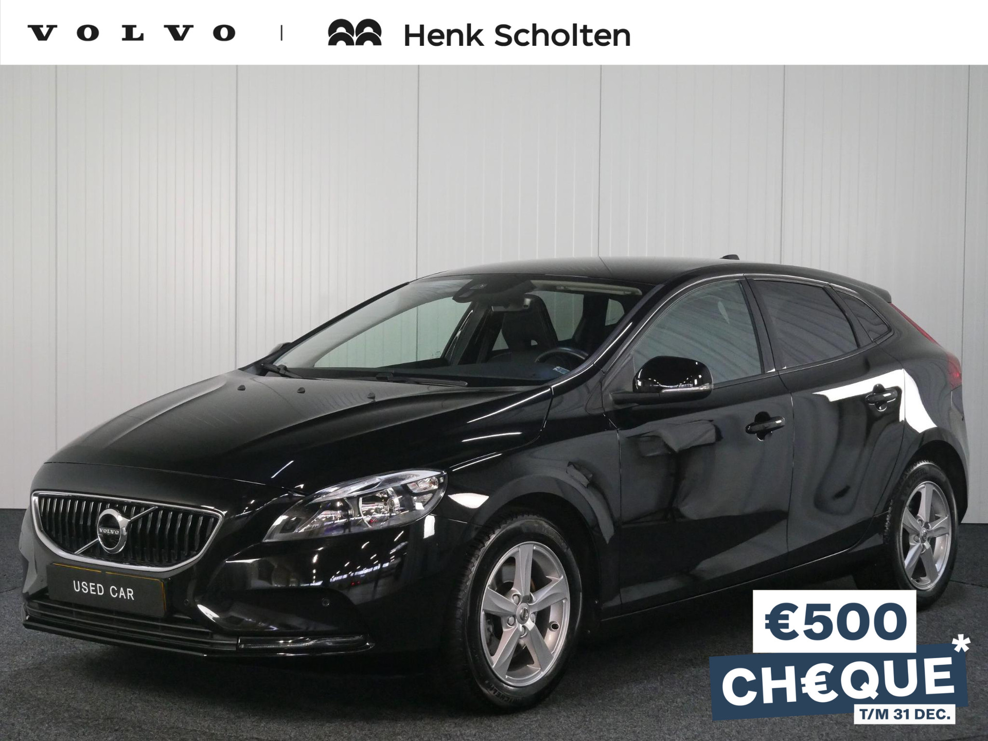 Volvo V40 T2 123PK Momentum, High Performance Audio, Cruise Control, Navigatiesysteem, LED Dagrijverlichting, Lederen/Stof Bekleding, Regensensor, Elektrische Ramen Voor En Achter, Buitenspiegels Verwarmbaar En Verstelbaar