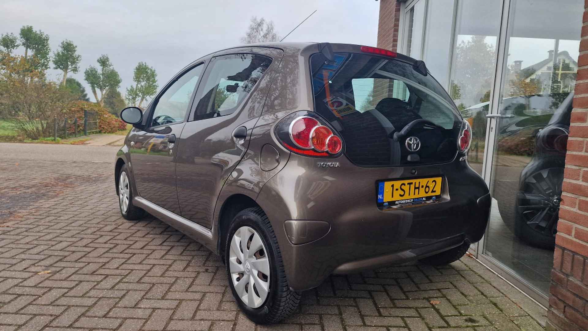 Toyota Aygo 1.0 VVT-i Now, Airco, Electrische ramen, 100% onderhouden! - 2/16