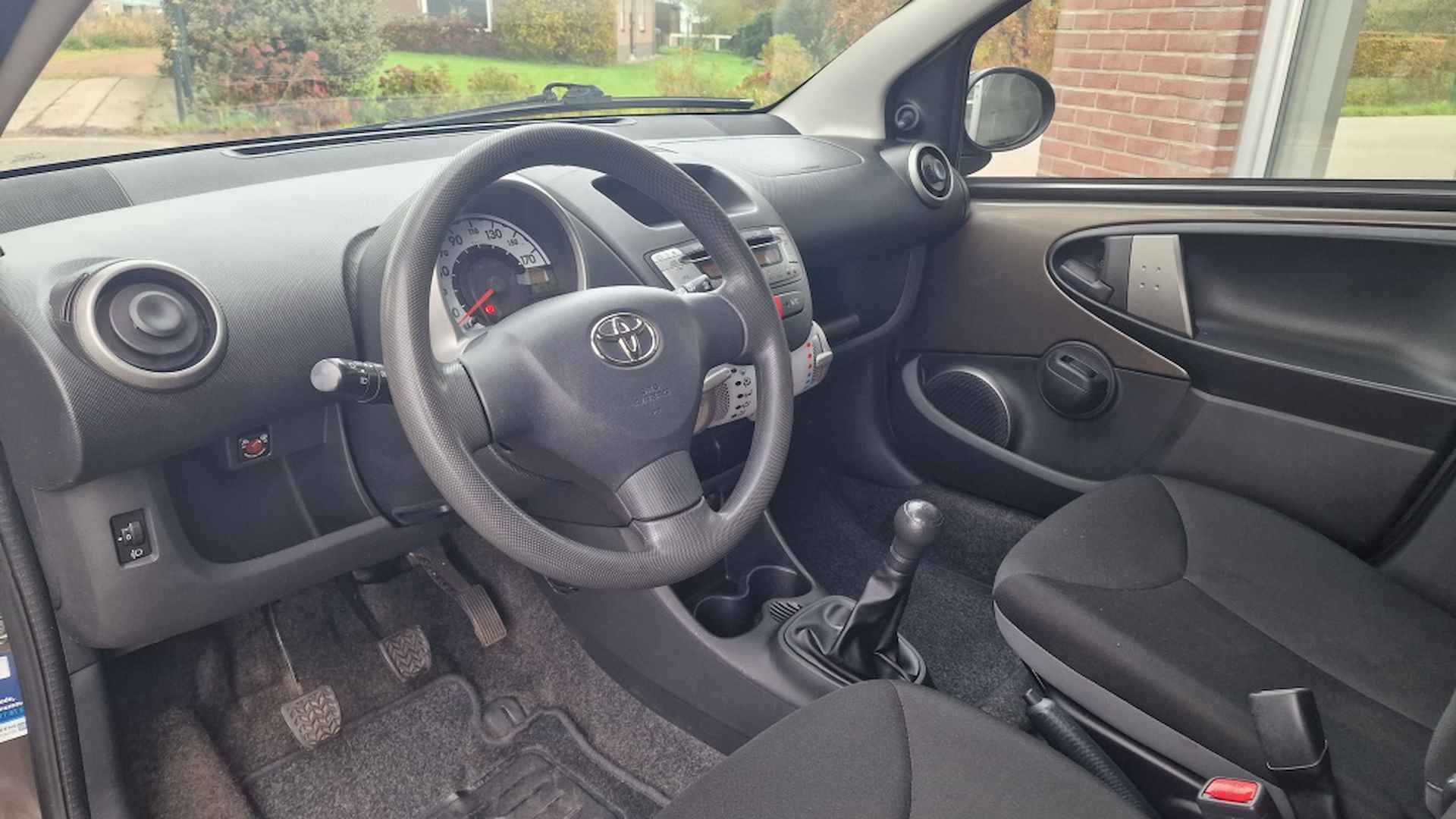 Toyota Aygo 1.0 VVT-i Now, Airco, Electrische ramen, 100% onderhouden! - 4/16