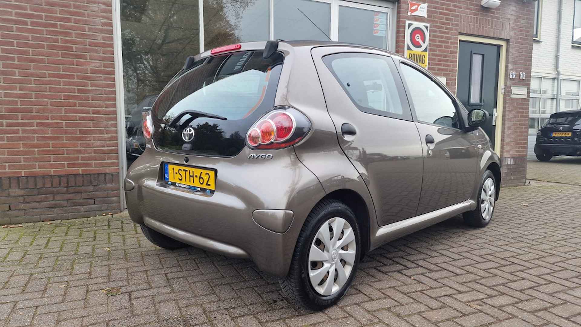 Toyota Aygo 1.0 VVT-i Now, Airco, Electrische ramen, 100% onderhouden! - 11/16