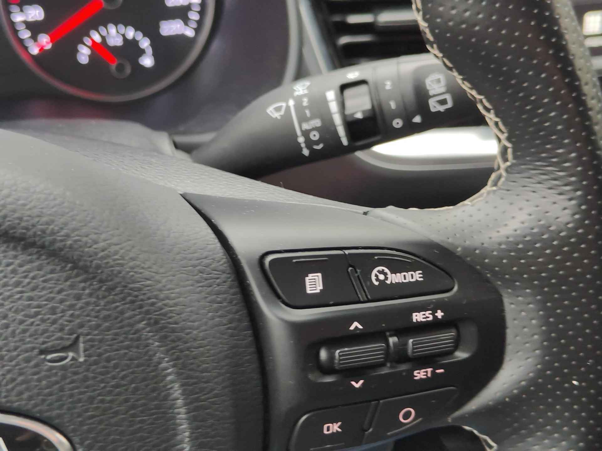 Kia Stonic 1.0 T-GDi ExecutiveLine Edition | Automaat | Carplay | Stoel/stuur verwarming | 17''LM | Clima | Cruise | Privacy Glass | - 13/22