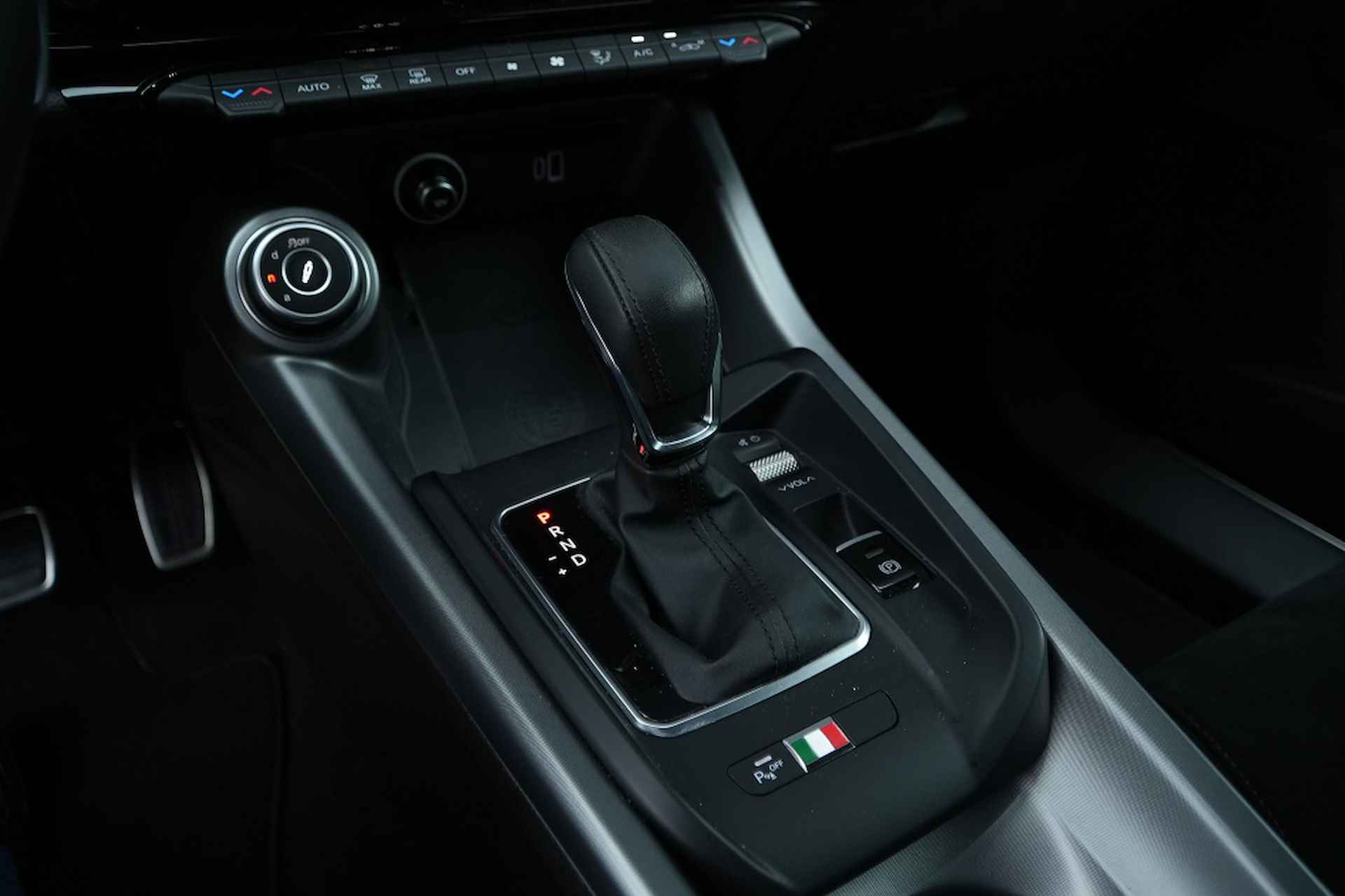 Alfa Romeo Tonale  1.5 MHEV 160 PK Veloce | Navi | Carplay | Winter | 19" - 36/40