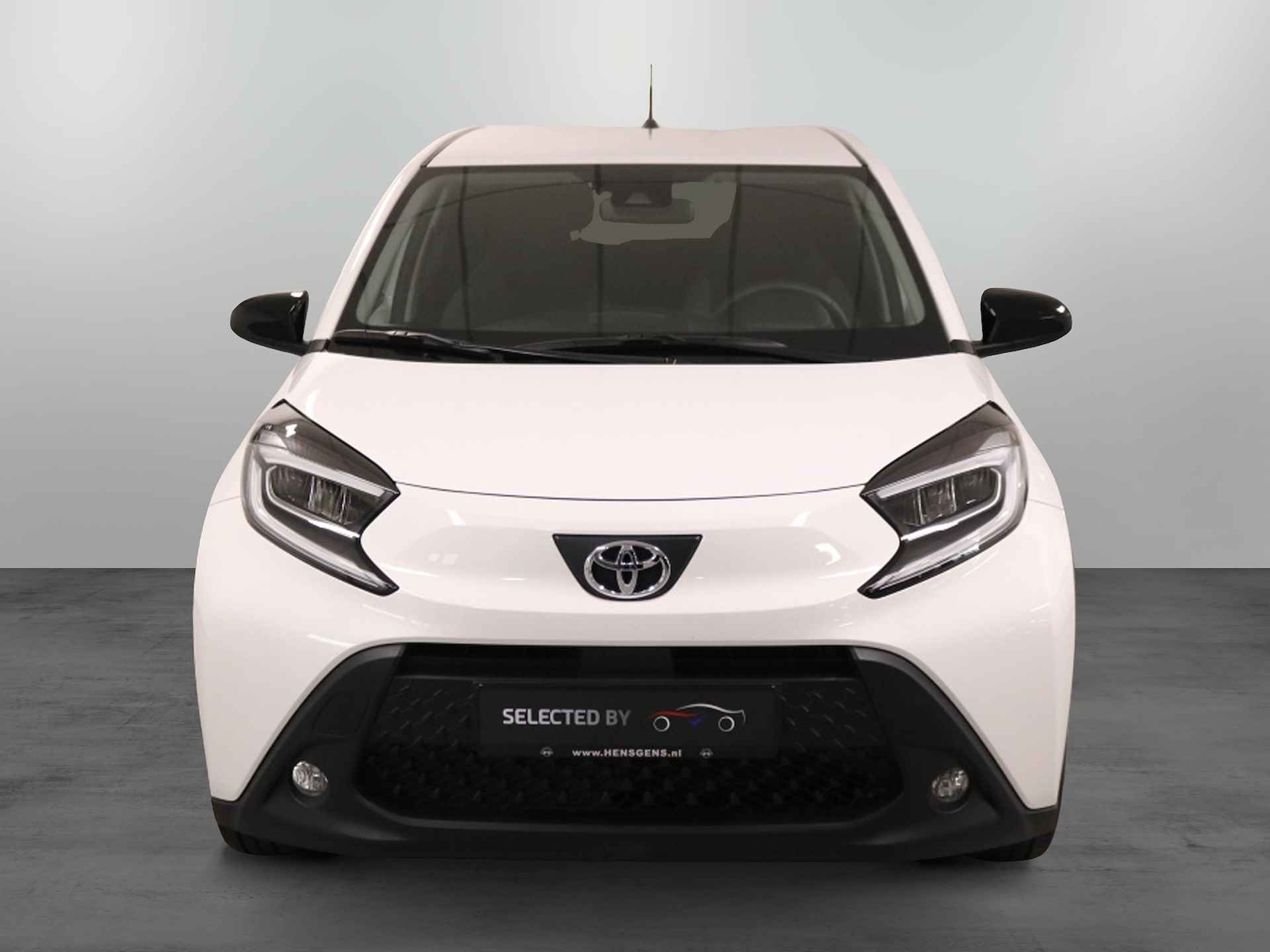 Toyota Aygo X 1.0 VVT-i S-CVT Puls | Automaat - 2/26