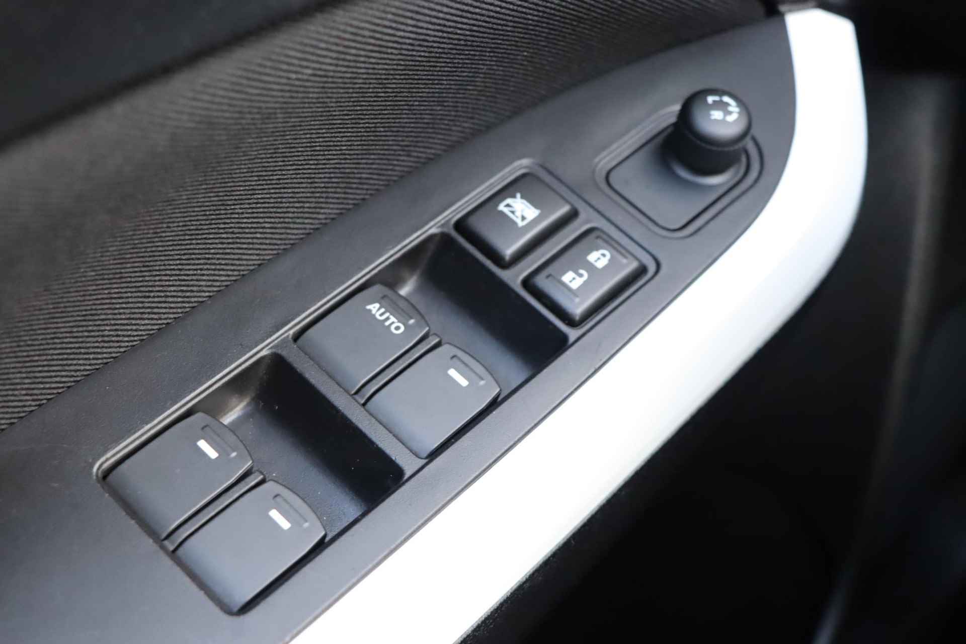 Suzuki Vitara 1.0 Boosterjet Select | Achteruitrijcamera | Cruise Control | Stoelverwarming | Climate Control | Privacy Glass | - 13/30