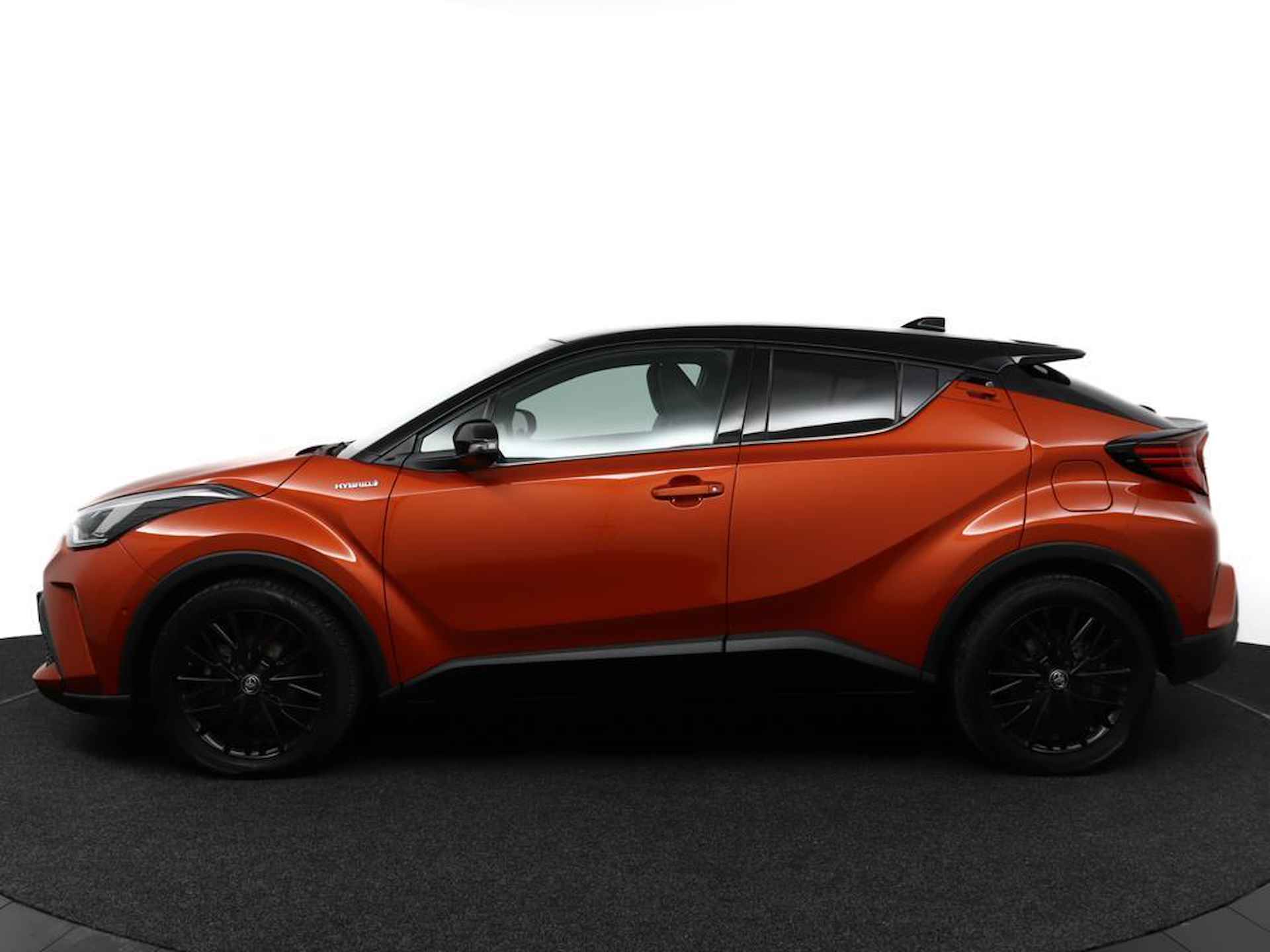 Toyota C-HR 2.0 Hybrid Launch Edition | Lederen bekleding | Navigatie | Parkeersensoren | Adaptive Cruise Control | Dode hoek detectie | Trekhaak | - 3/53