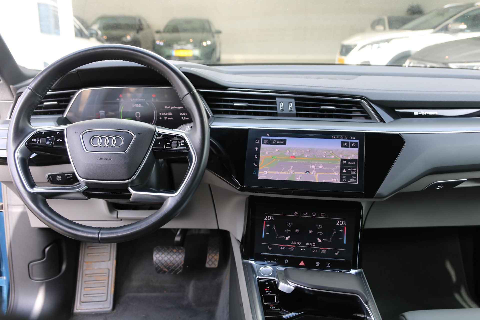 Audi e-tron e-tron 55 quattro advanced Pro Line Plus 95 kWh | Airco | Navi | Camera | Panoramadak | BTW AUTO | Privacy Glass | LM Velgen | | €500,- LAAD TEGOED | - 20/29