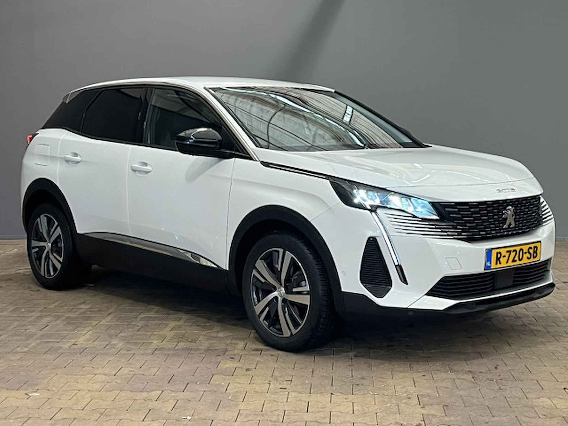 Peugeot 3008 1.2 PureTech Allure - 9/38