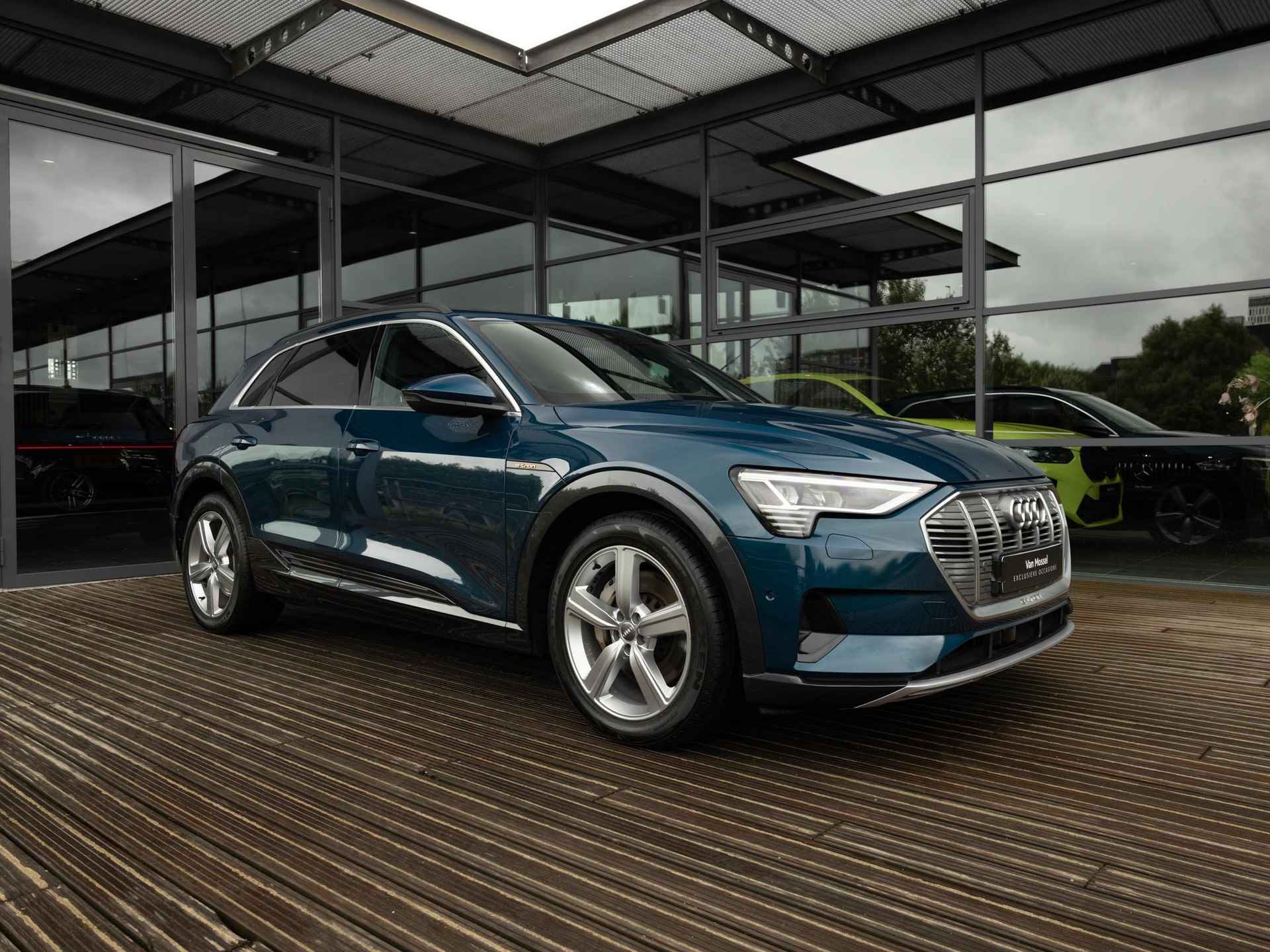 Audi e-tron e-tron 55 quattro 95 kWh | SPORTSTOELEN | PANORAMA/SCHUIF-KANTELDAK | STOELMEMORY | STOELVERWARMING | LUCHTVERING | - 4/49