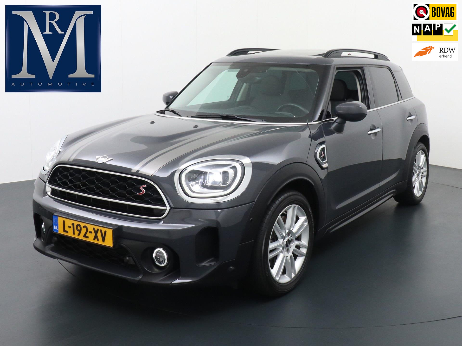 Mini Mini Countryman 2.0 Cooper S Hammersmith VAN: 32.900,- NAAR: 29.877,- UW ZOMERVOORDEEL: 3.032,- | PANO |HEAD UP | CAMERA |