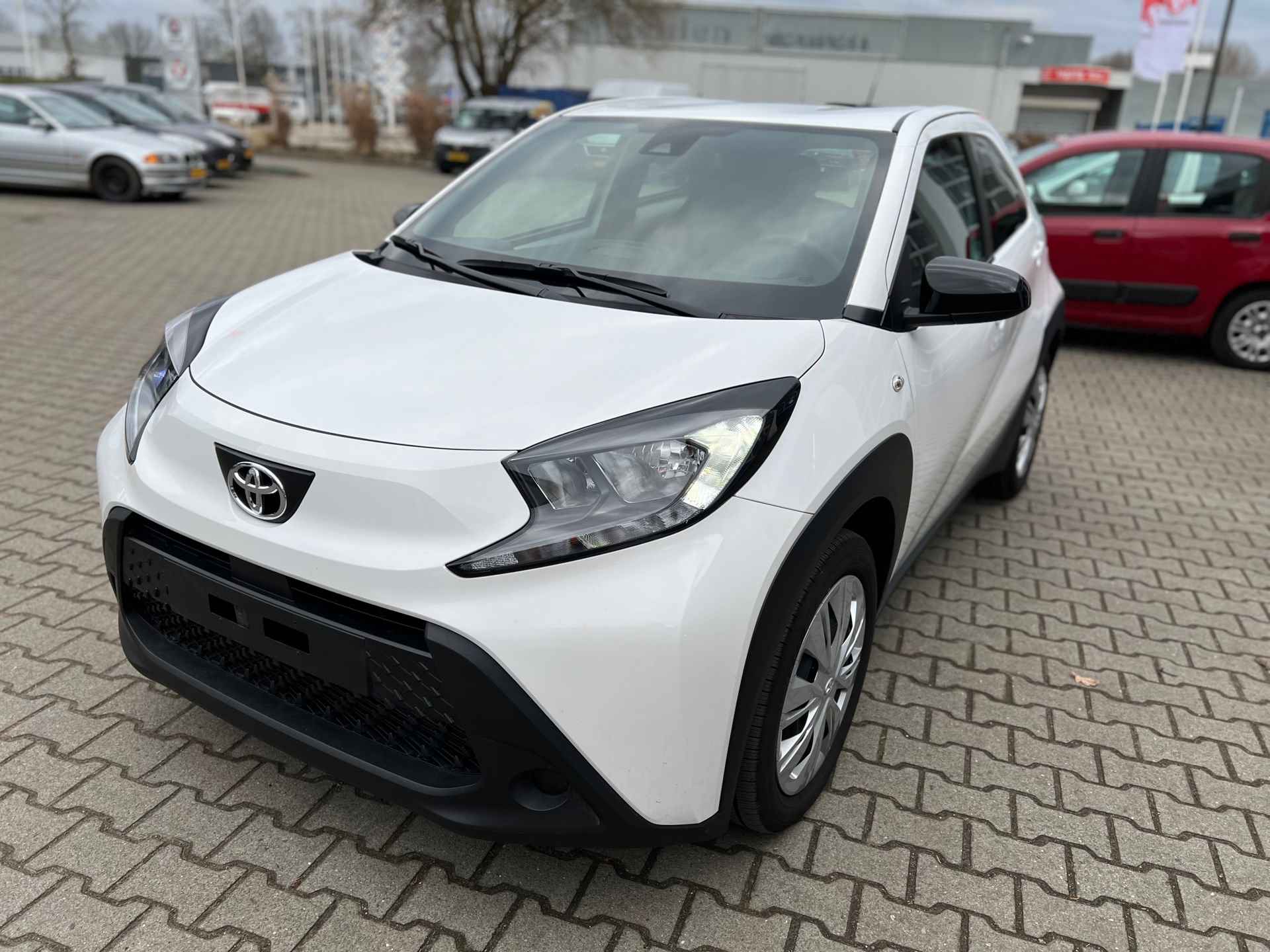 Toyota Aygo X 1.0 VVT-i MT Business Edition (BOVAG/RIJKLAARPRIJS) - 2/20