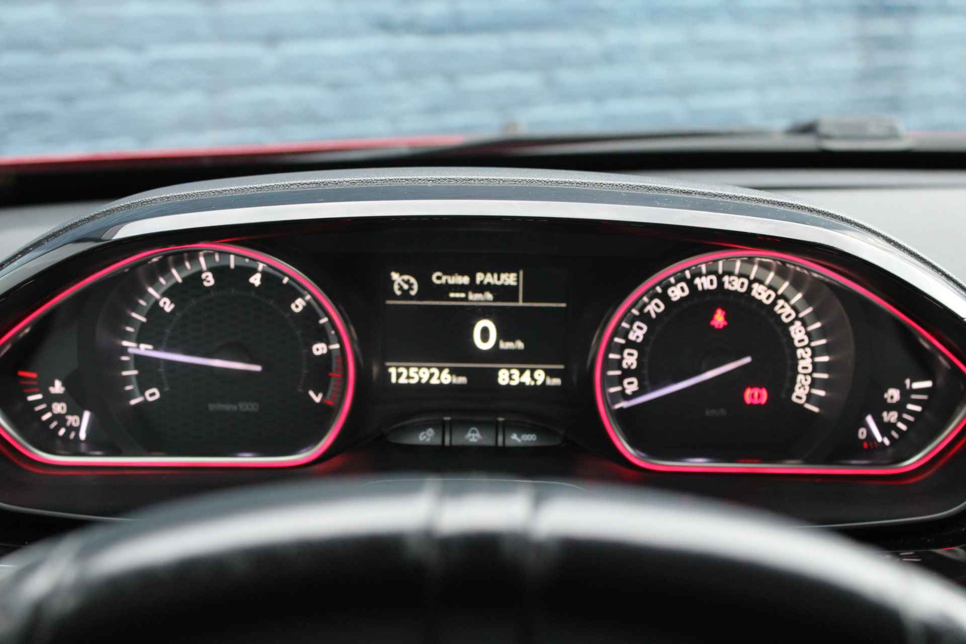 Peugeot 2008 SUV 1.2 PureTech 110pk GT-Line | Navigatie | 17 Inch lichtmetaal | Grip control | Trekhaak | - 27/33