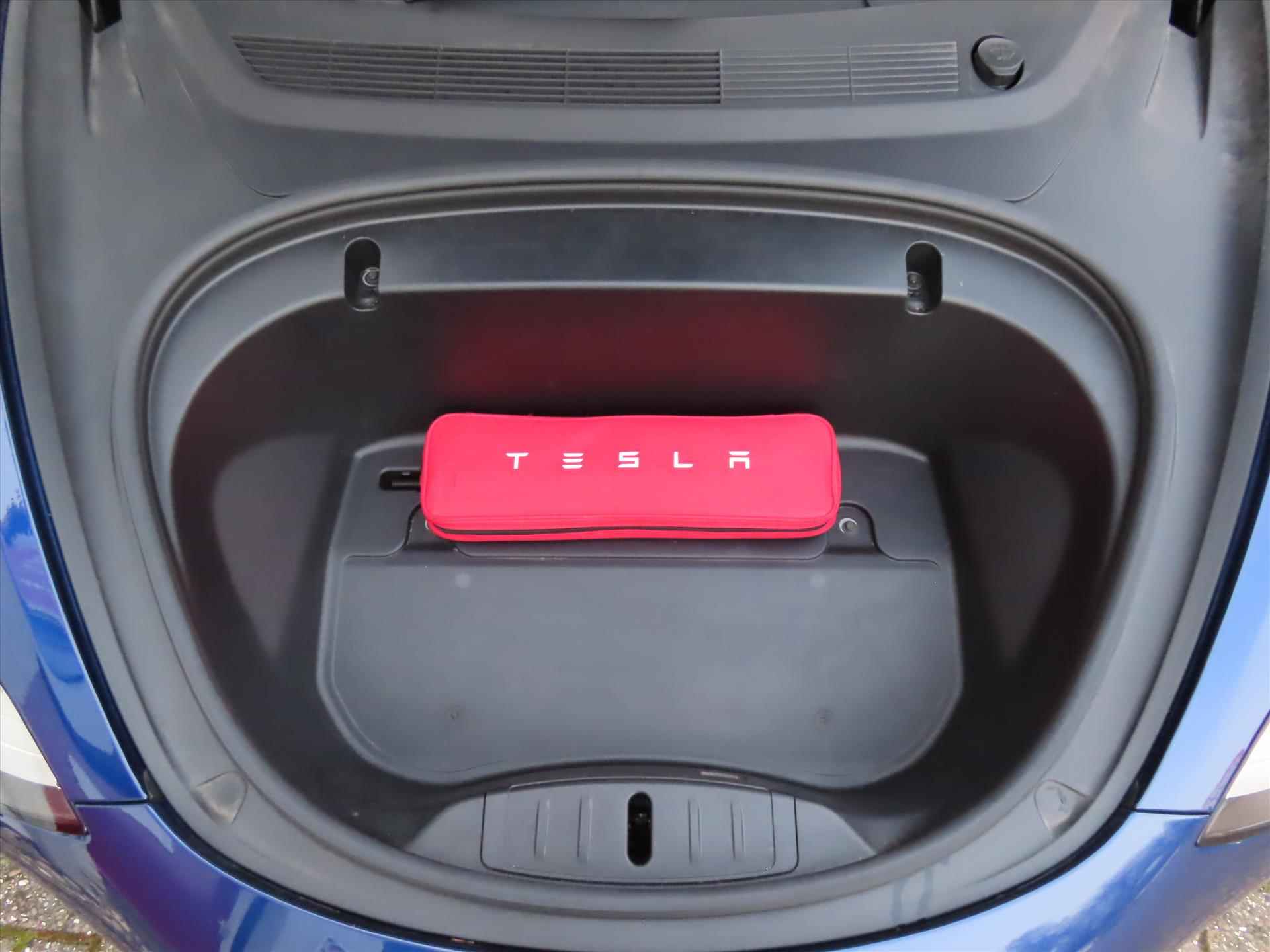 Tesla Model 3 Standard Plus RWD/ Zeer nette auto/ Origineel NL/ Dealer onderhouden/ Autopilot/ Elektrisch verstelbare voorstoelen/ Stoelverwarming/ NAP - 13/36