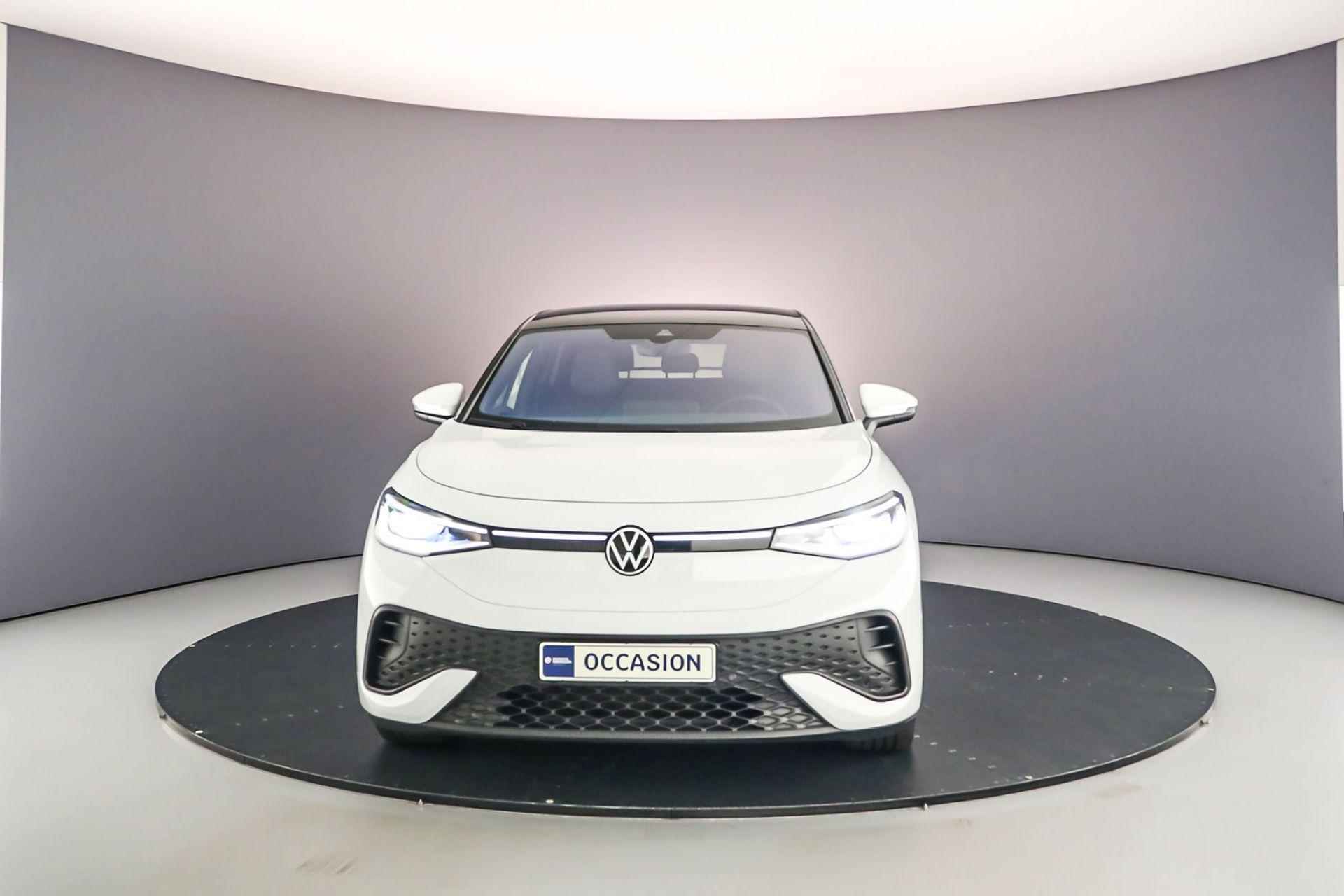 Volkswagen ID.5 Pro 204pk Automaat Adaptive cruise control, Warmtepomp, LED matrix koplampen, Achteruitrijcamera, Elektrisch verstelbare voorstoelen, Navigatie, Stuurwiel verwarmd, Parkeersensoren, Stoelverwarming - 9/53