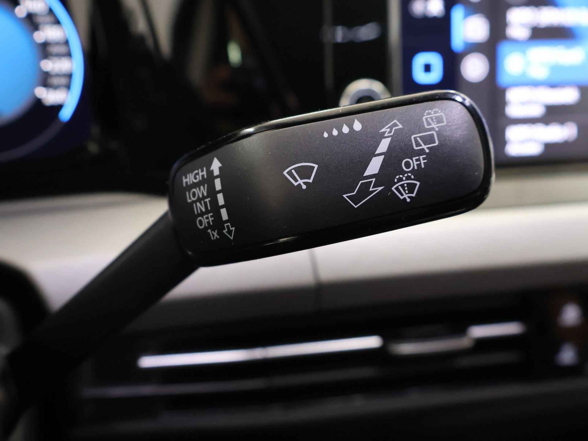 Volkswagen Golf 1.0 eTSI Life | Adaptieve Cruise Control | Sfeerverlichting | LED Koplampen | Digitaal Dashboard | Apple carplay | Lichtmetalen velgen - 32/40