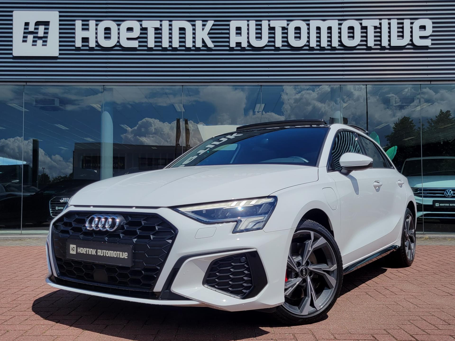 Audi A3 Sportback 1.4 e-tron 45 TFSIe S-Line | Pano | Virtual | Ambiance | Adaptive Cruise Control