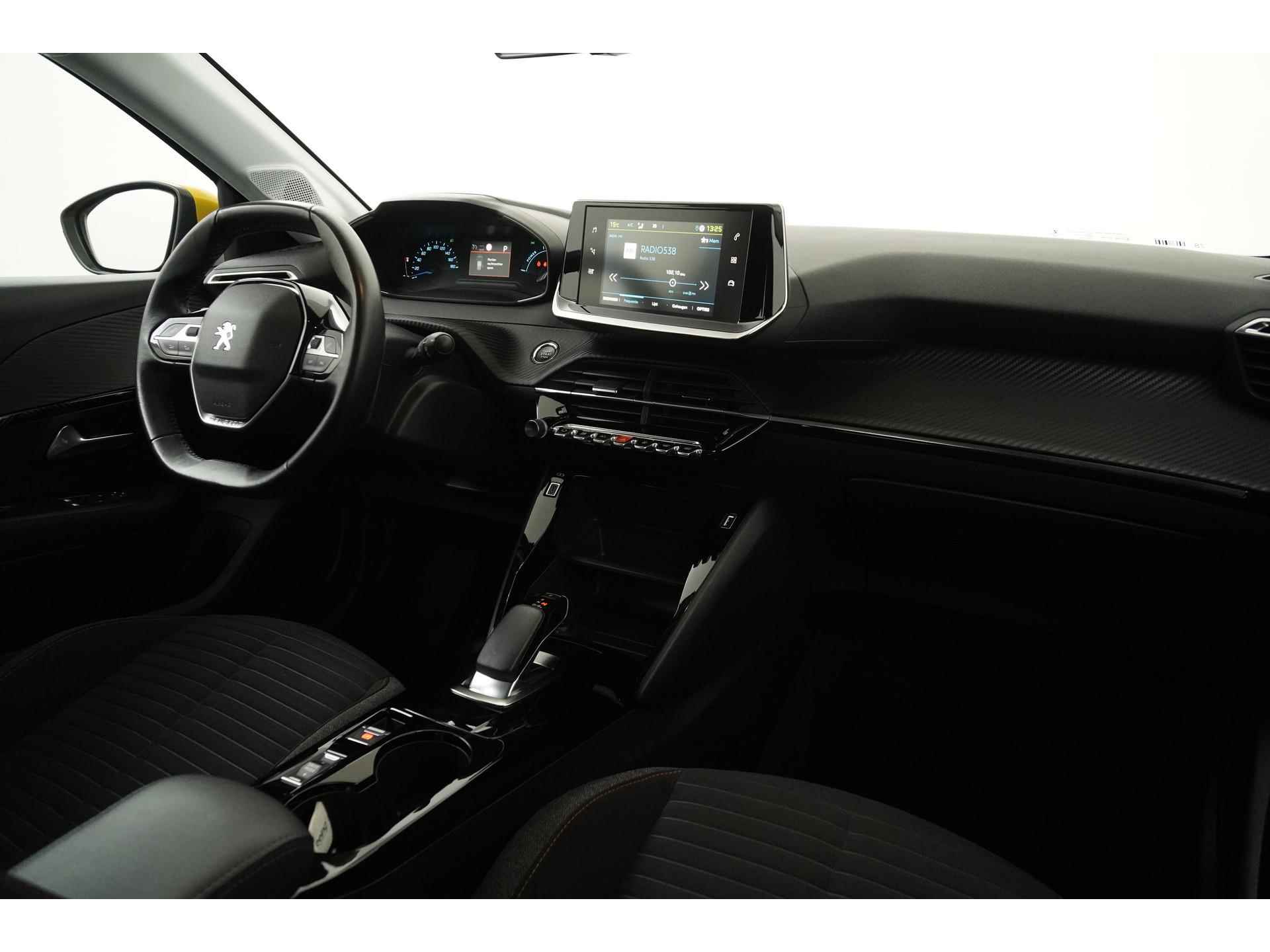 Peugeot e-208 EV Active Pack 50 kWh | 17.945 na subsidie | | Stoelverwarming | Parkeersensor | Zondag Open! - 2/41