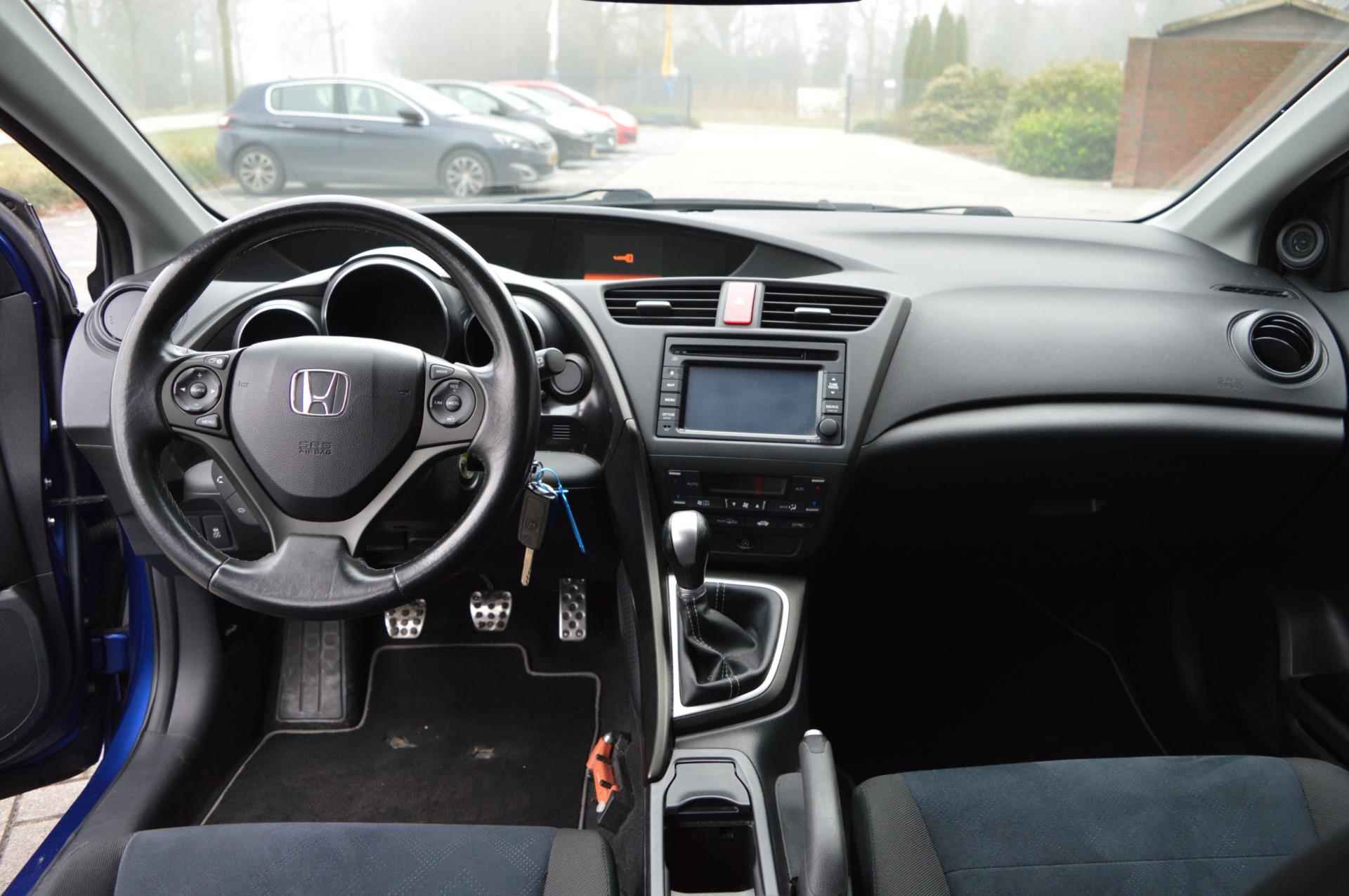 Honda Civic 1.8 Sport - 10/23