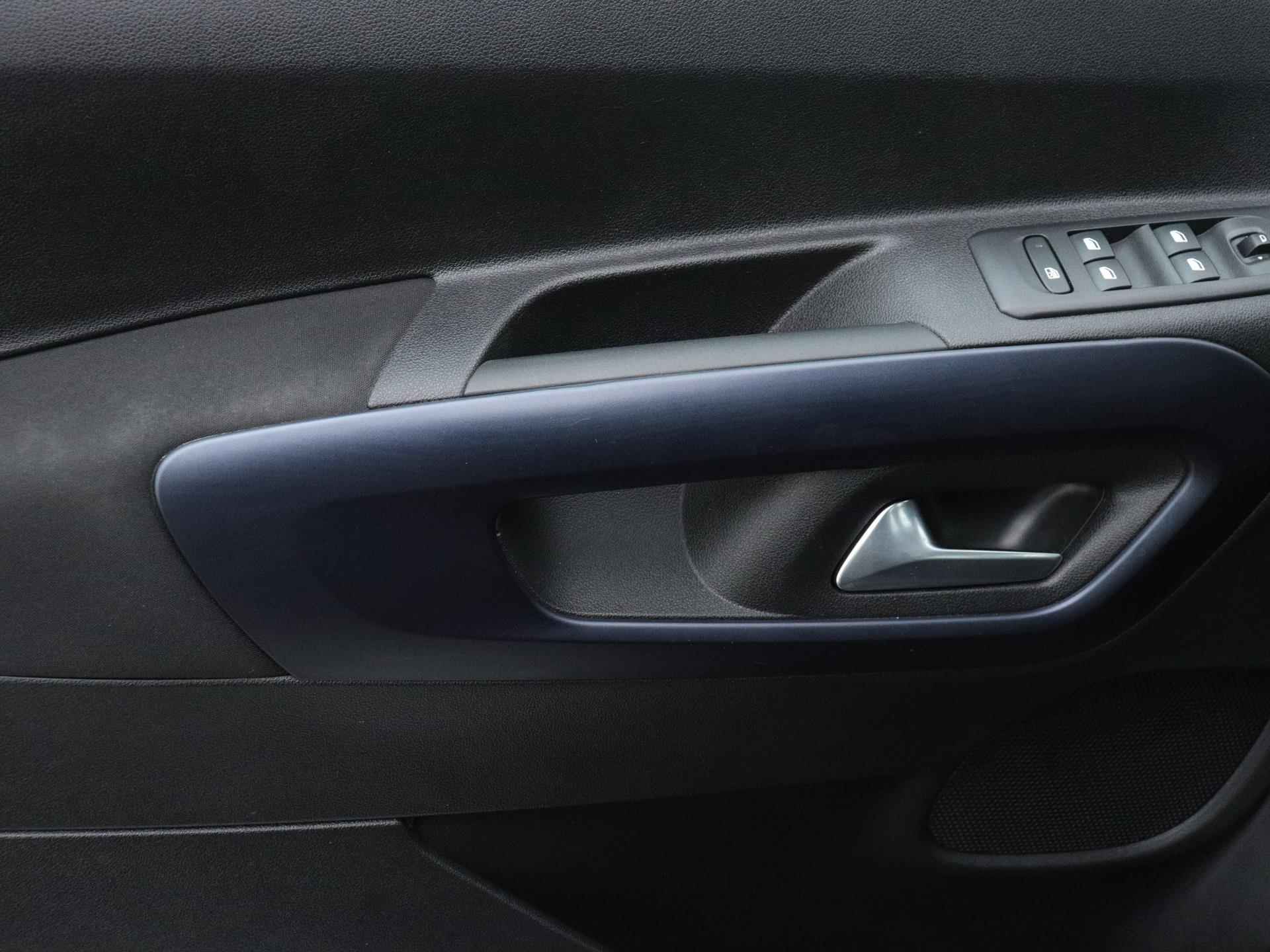 Peugeot Rifter Long Long Allure 7p. 110pk | Navigatie | Parkeersensoren Achter | Airco | Afdaal Assistent | 2 Separate Stoelen 3e Zitrij - 22/35