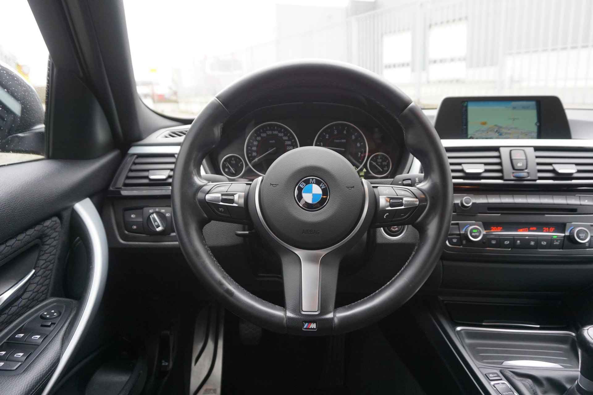 BMW 3-serie Touring 316i Touring M-Sport Executive 100% Dealeronderhouden-2e Eigenaar-Liefhebbersauto. - 39/42