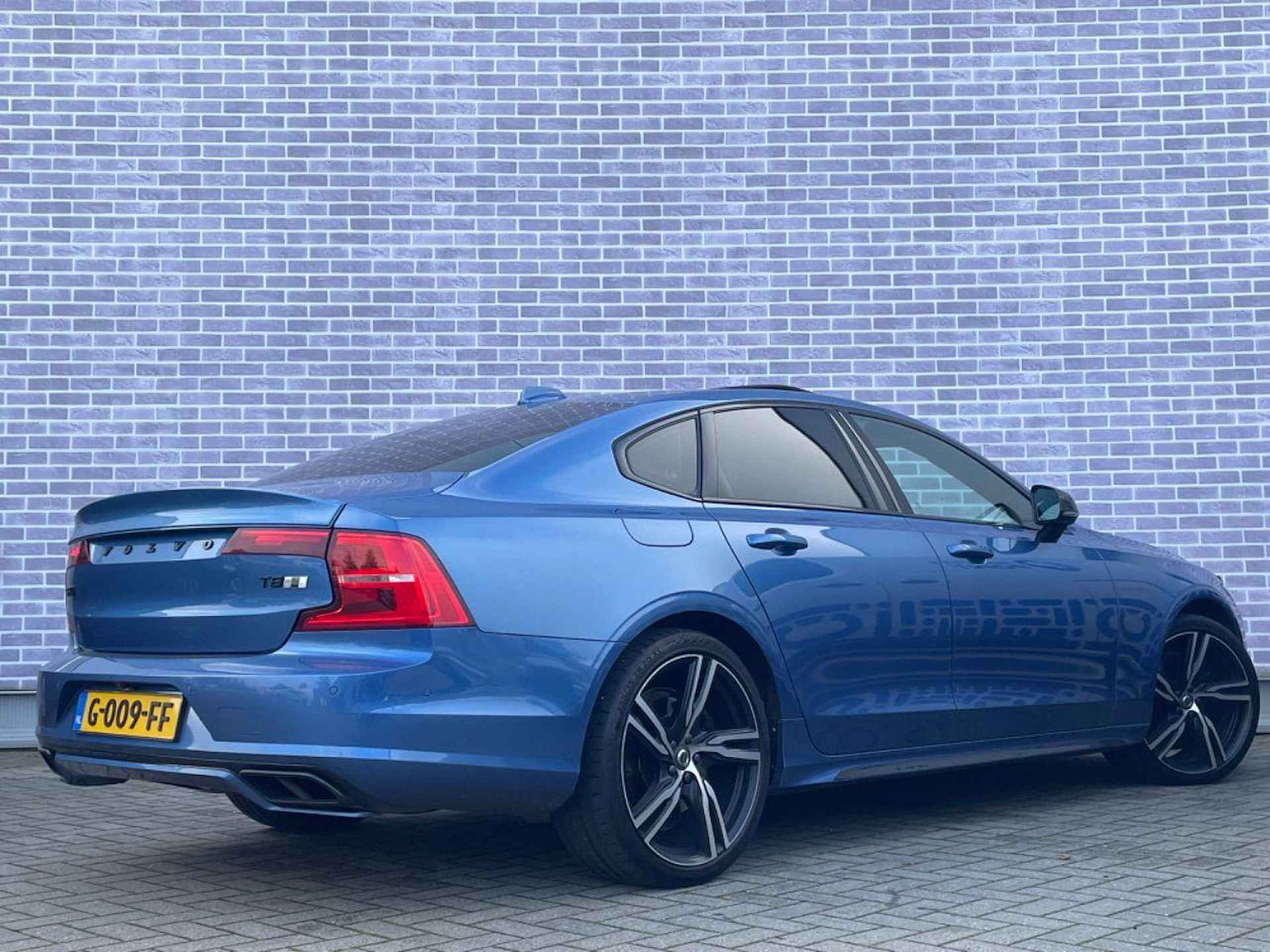 Volvo S90 2.0 T8 AWD R-Design | Full Option | Black Pack | Trekhaak | Bowers & Wilkins Audio | Polestar Tuning | Luchtvering | Schuifkanteldak | 360 Camera | - 3/18