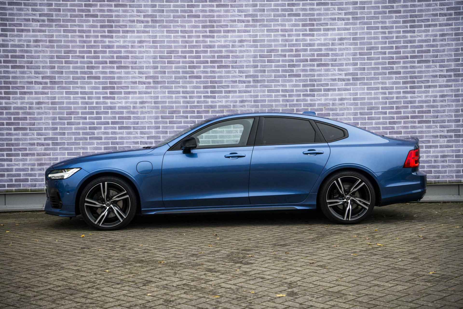 Volvo S90 2.0 T8 AWD R-Design | Full Option | Black Pack | Trekhaak | Bowers & Wilkins Audio | Polestar Tuning | Luchtvering | Schuifkanteldak | 360 Camera | - 5/45