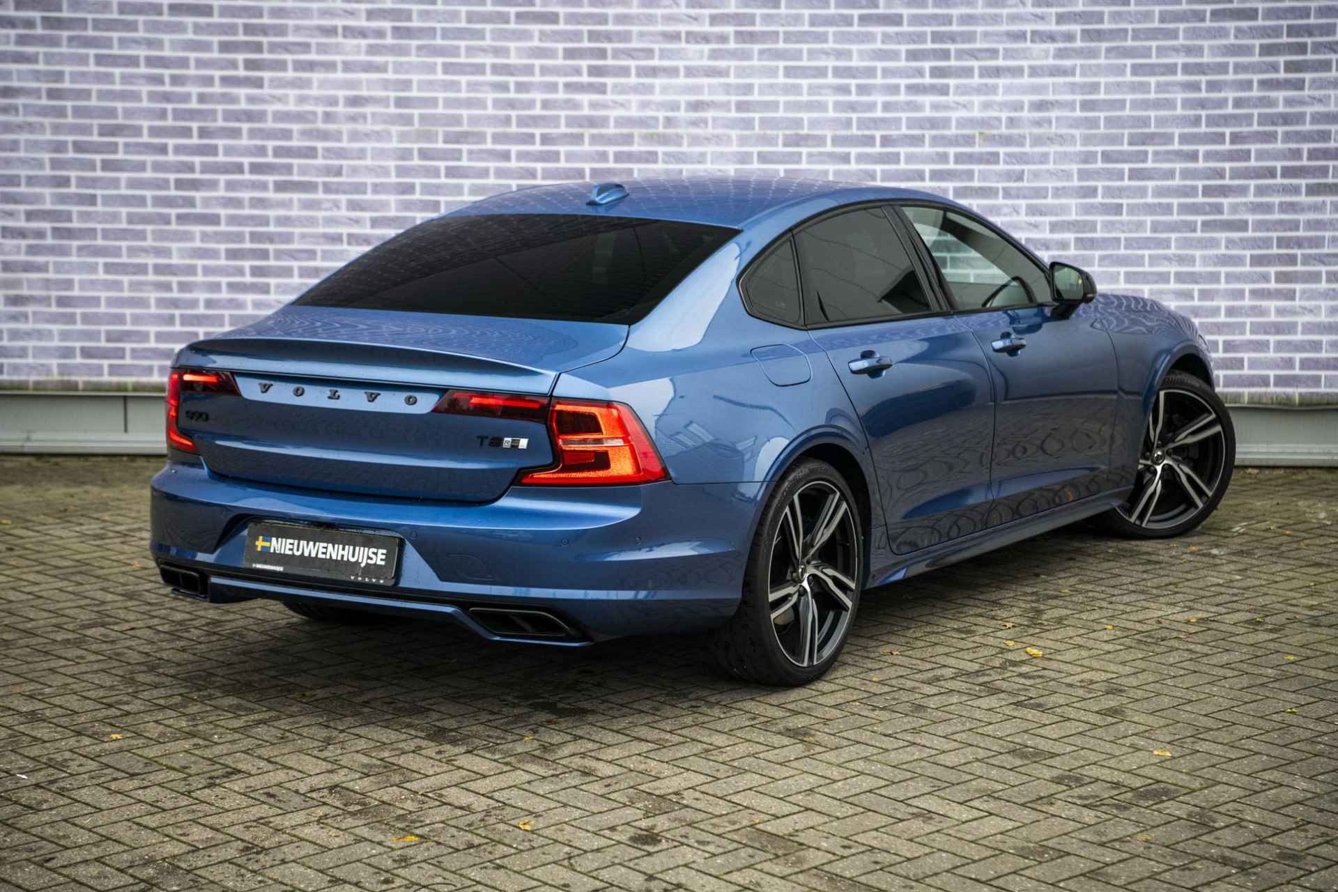 Volvo S90 2.0 T8 AWD R-Design | Full Option | Black Pack | Trekhaak | Bowers & Wilkins Audio | Polestar Tuning | Luchtvering | Schuifkanteldak | 360 Camera | - 17/45