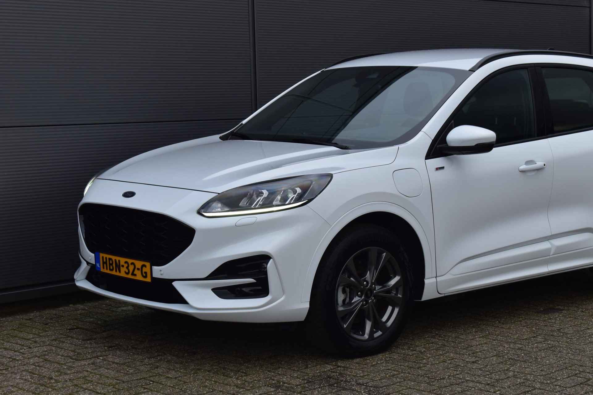 Ford Kuga 2.5 PHEV ST-Line Winterpakket Navigatiesysteem Full Map Verwarmde Voorruit Achteruitrijcamera - 6/46