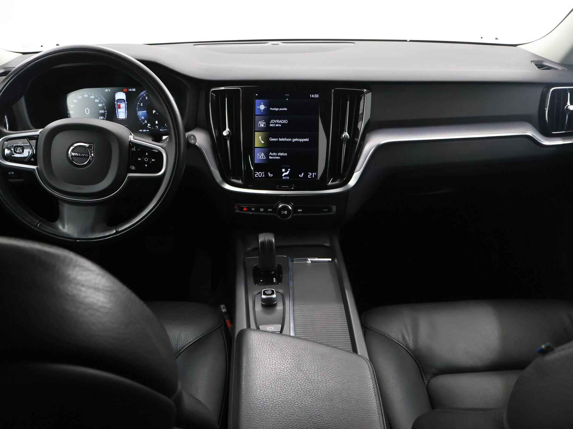 Volvo V60 2.0 B3 Business Pro | Trekhaak | Navigatie | Cruise control Adaptief | Parkeercamera | 1e eigenaar | Digitaal dashboard | Keyless Go | Stoelverwarming | Dodehoekdetectie | Carplay | - 9/38