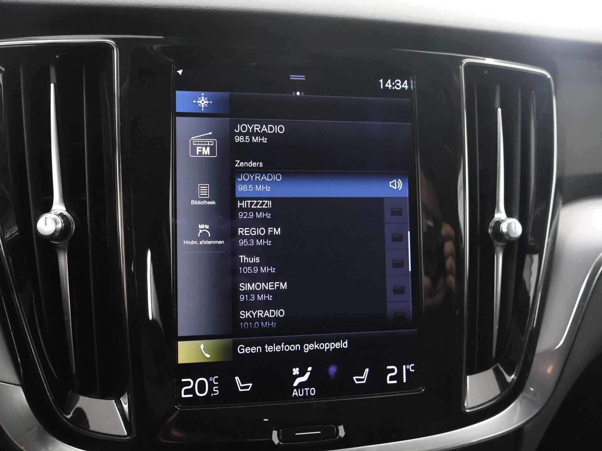 Volvo V60 2.0 B3 Business Pro | Trekhaak | Navigatie | Cruise control Adaptief | Parkeercamera | 1e eigenaar | Digitaal dashboard | Keyless Go | Stoelverwarming | Dodehoekdetectie | Carplay | - 16/38