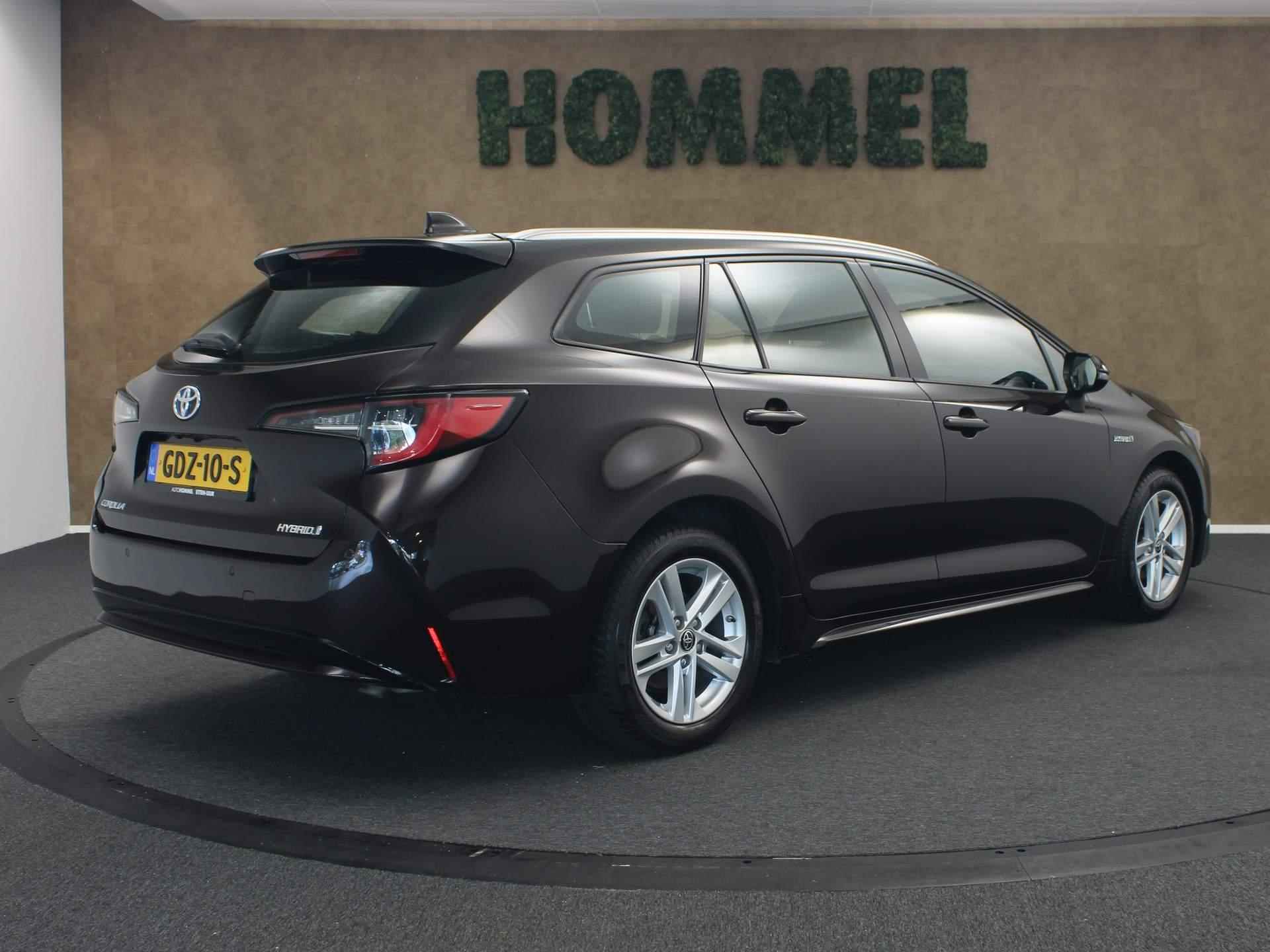 Toyota Corolla Touring Sports 1.8 Hybrid Business - NAVIGATIE - CLIMATE CONTROL - ACHTERUITRIJCAMERA - ADAPTIEVE CRUISE CONTROL - 16 INCH LICHT METALEN VELGEN - DAB RADIO - 4/38